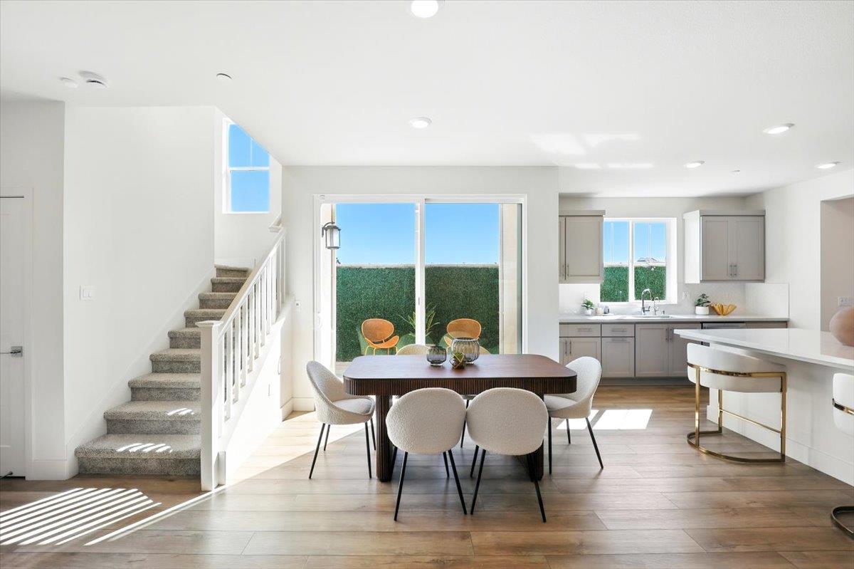 Newark, California, 94560, United States, 4 Bedrooms Bedrooms, ,4 BathroomsBathrooms,Residential,For Sale,1926207