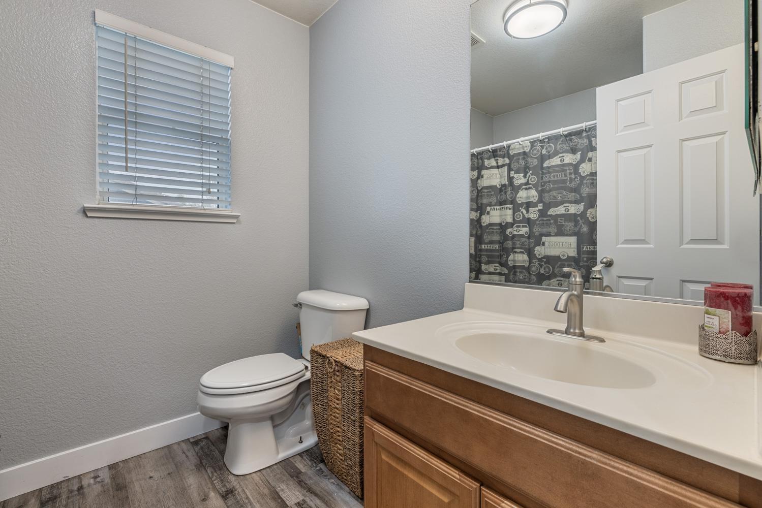 Ripon, California, 95366, United States, 6 Bedrooms Bedrooms, ,3 BathroomsBathrooms,Residential,For Sale,1978022