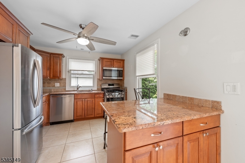 Roxbury Twp., New Jersey, 07850, United States, 3 Bedrooms Bedrooms, ,2 BathroomsBathrooms,Residential,For Sale,1947075
