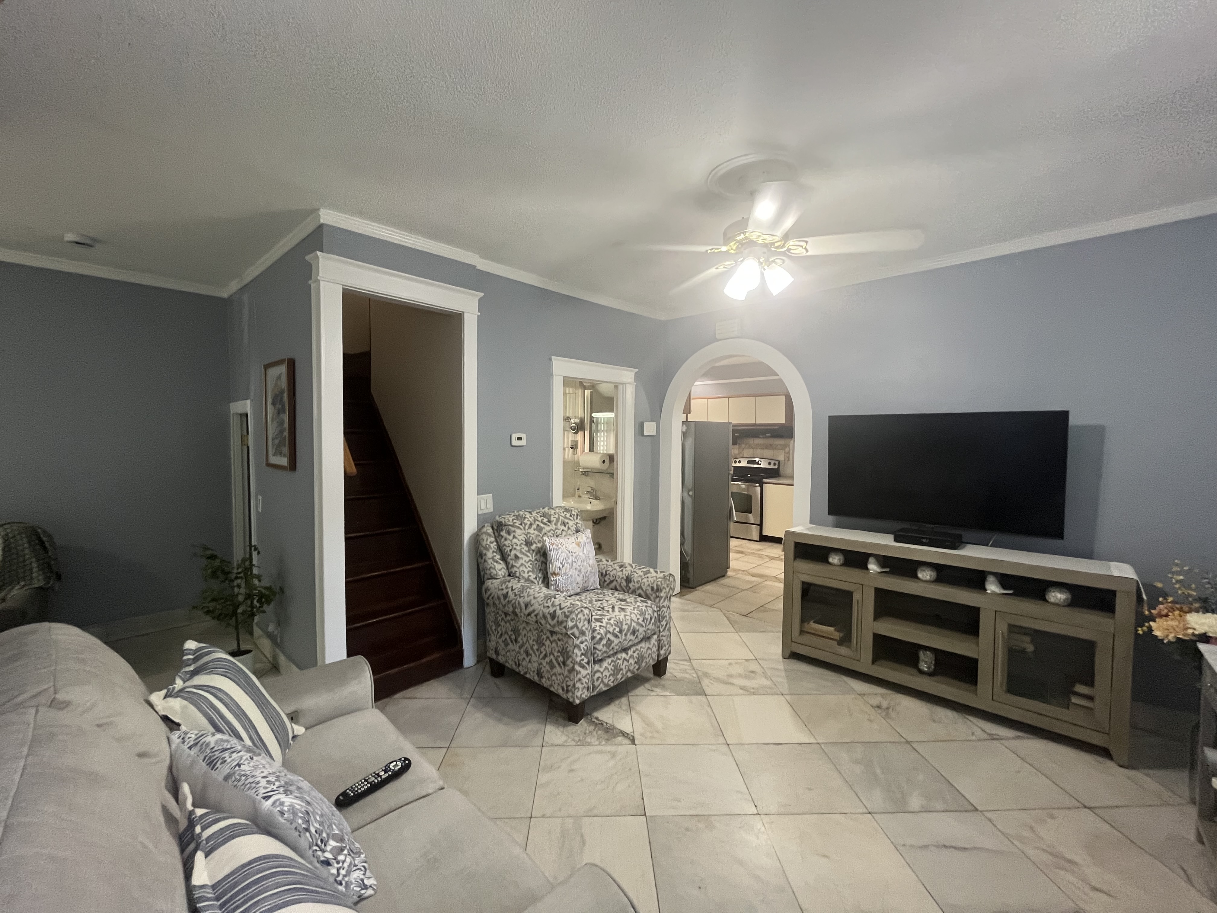 Bronx, New York, 10475, United States, 3 Bedrooms Bedrooms, ,2 BathroomsBathrooms,Residential,For Sale,1974345