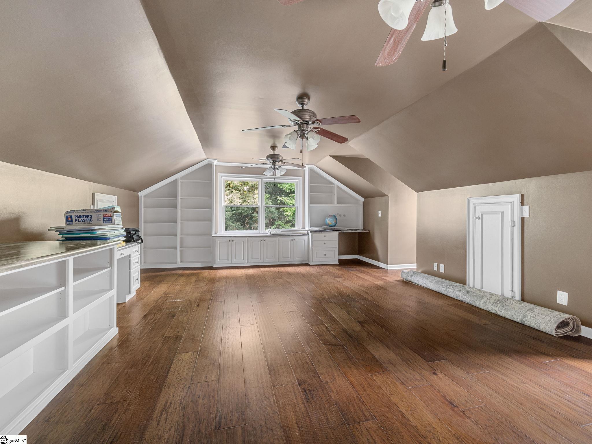 Spartanburg, South Carolina, 29301, United States, 4 Bedrooms Bedrooms, ,3 BathroomsBathrooms,Residential,For Sale,1950138