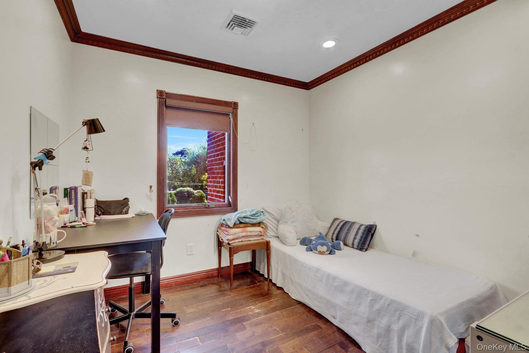  300 Ellen Place, Jericho, NY, 11753 - 物件實景