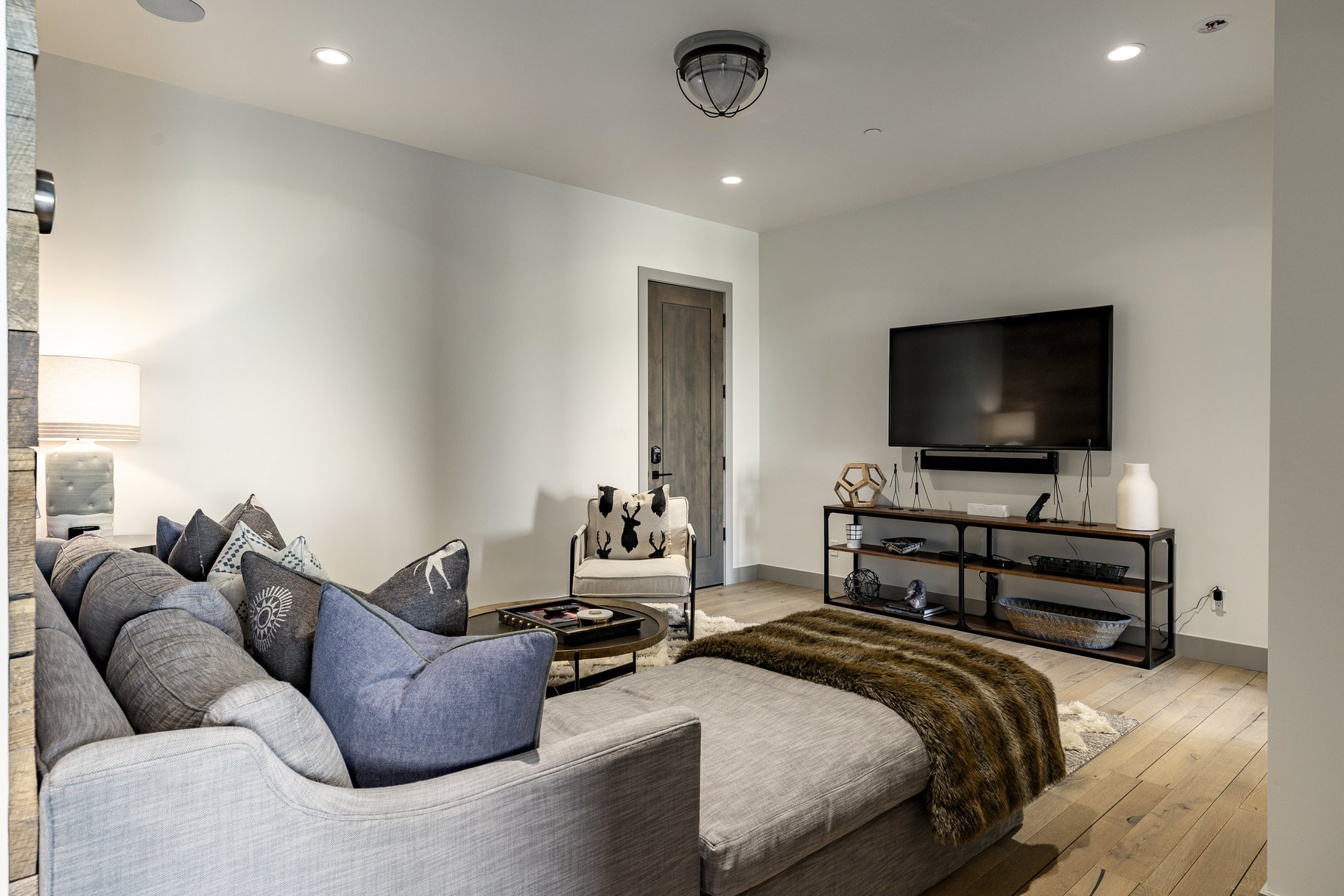  Panoramic Views From This Gorgeous 4-Bedroom Cabin Home at Victory Ranch - 物件實景