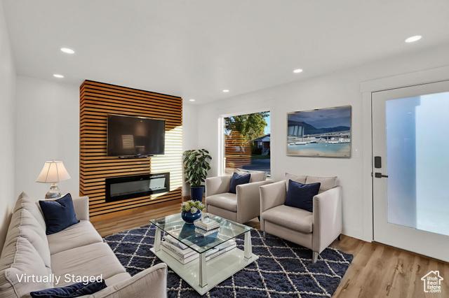 Murray, Utah, 84107, United States, 5 Bedrooms Bedrooms, ,3 BathroomsBathrooms,Residential,For Sale,2009099