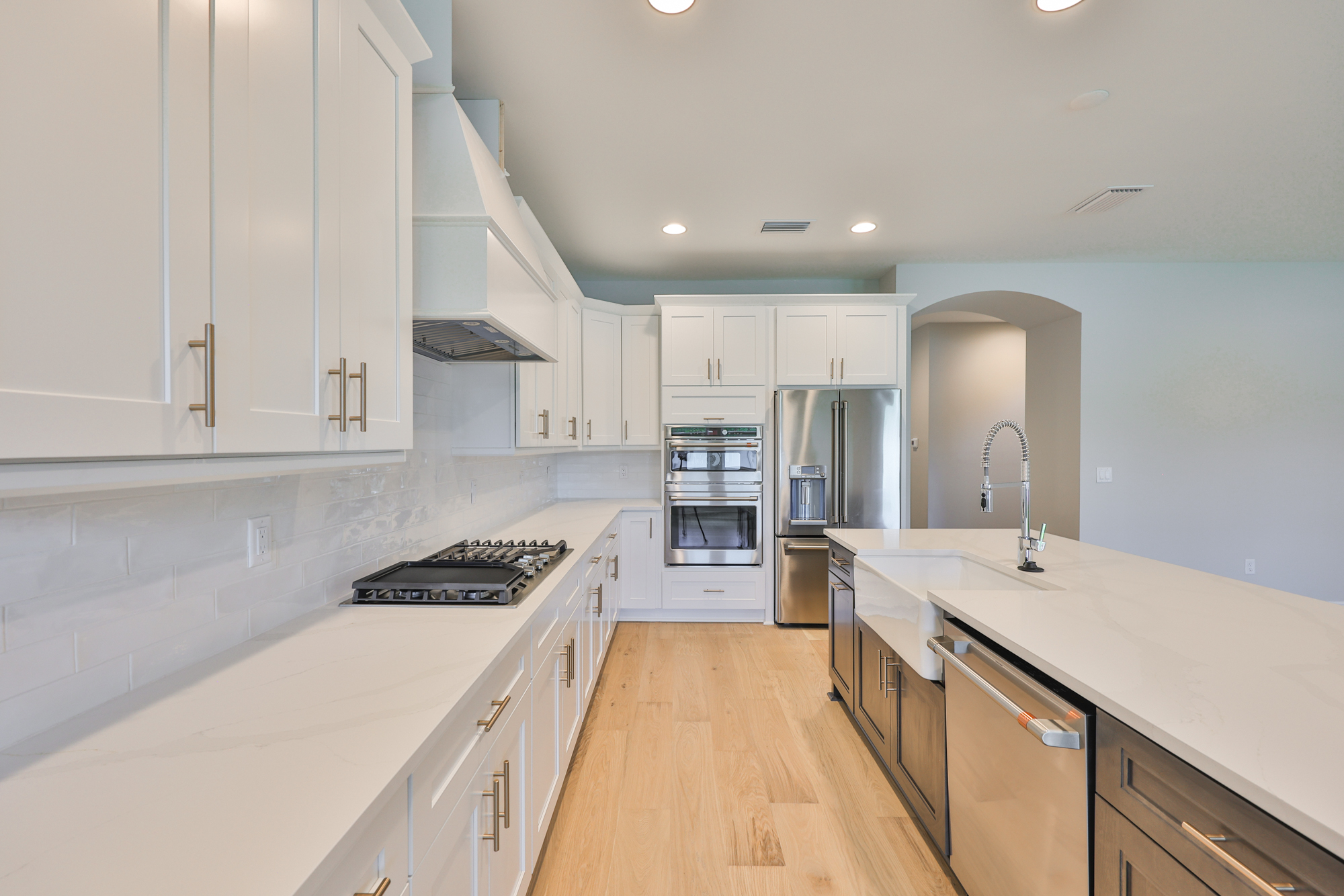 Tampa, Florida, 33609, United States, 4 Bedrooms Bedrooms, ,5 BathroomsBathrooms,Residential,For Sale,1792306