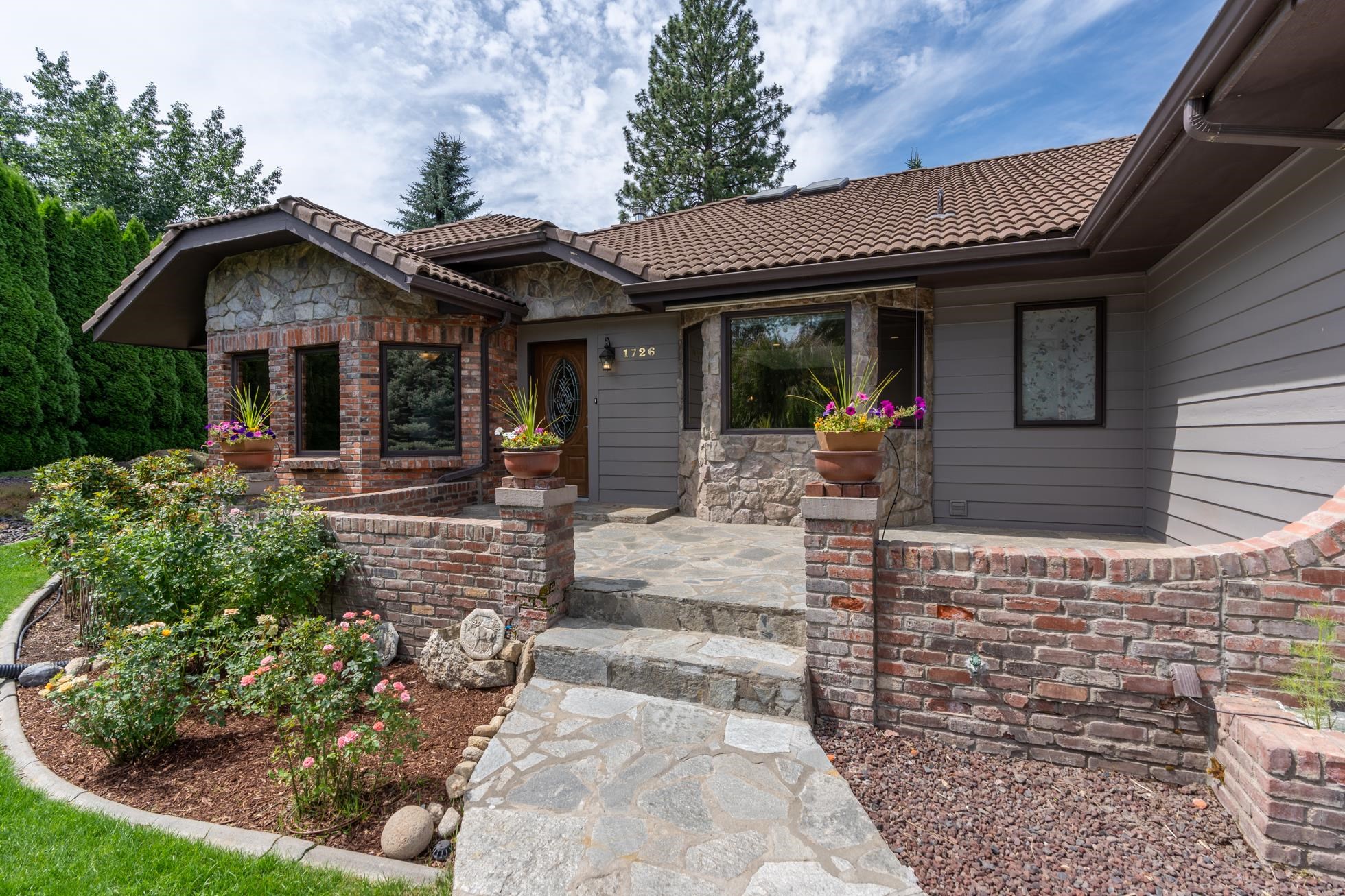 Spokane Valley, Washington, 99212, United States, 3 Bedrooms Bedrooms, ,3 BathroomsBathrooms,Residential,For Sale,1920906