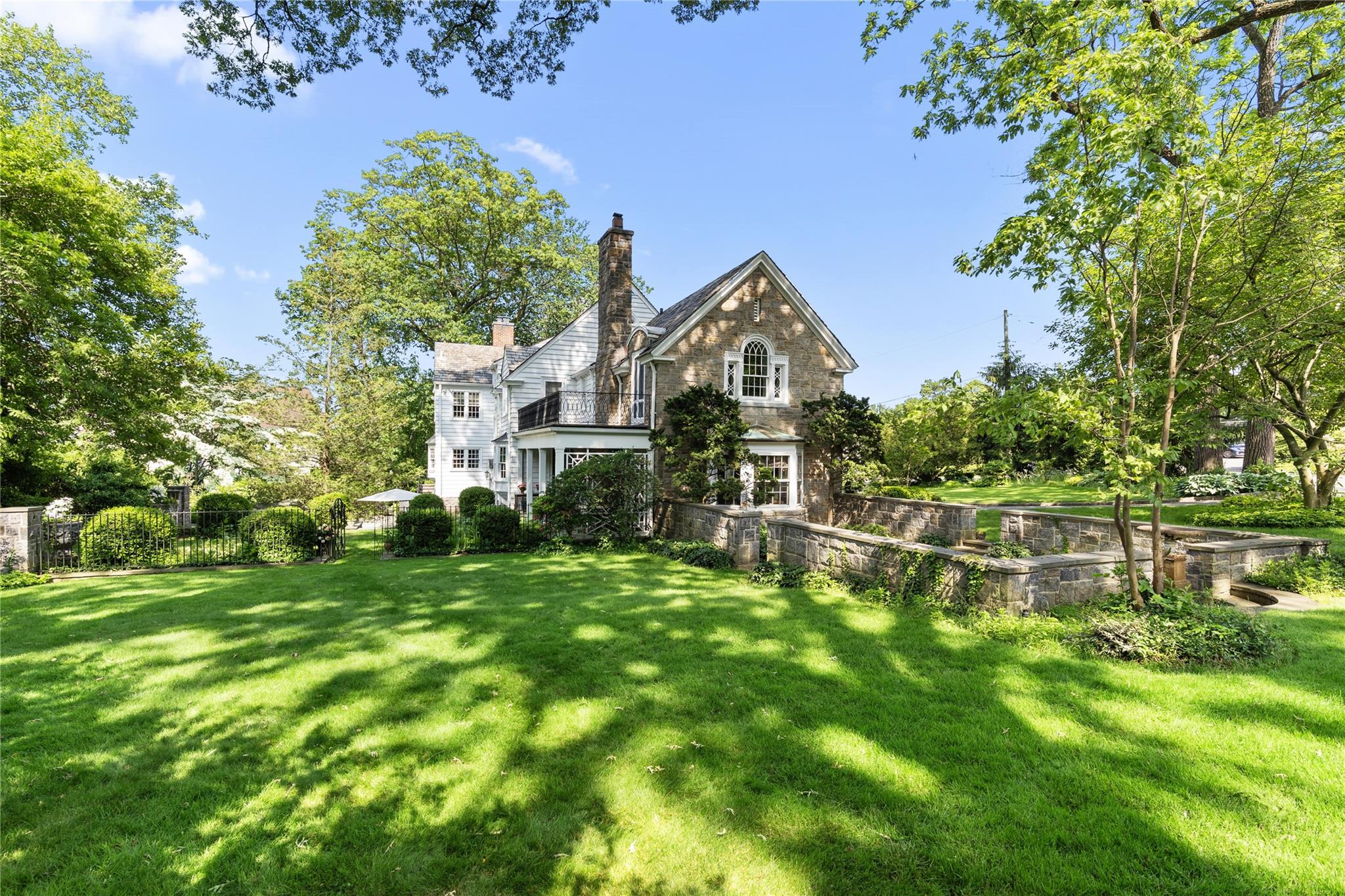 Bronxville, New York, 10708, United States, 5 Bedrooms Bedrooms, ,6 BathroomsBathrooms,Residential,For Sale,1732022