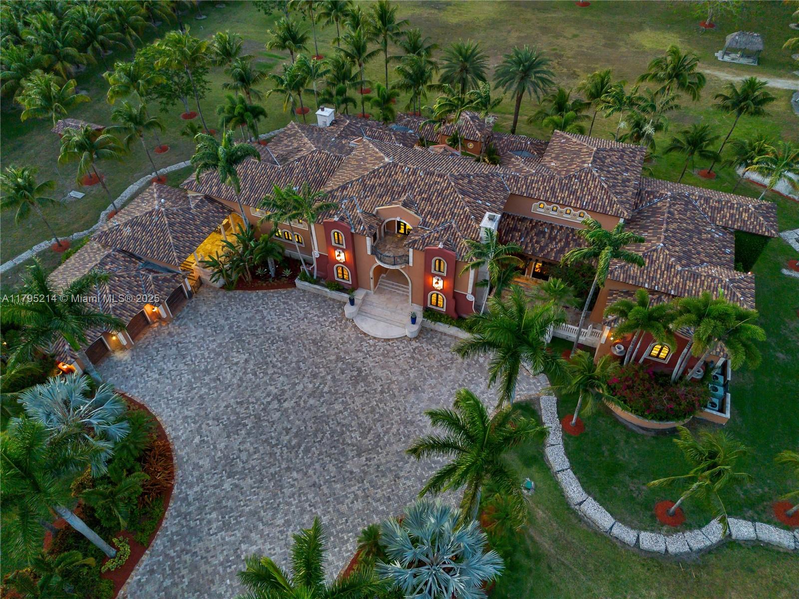 Homestead, Florida, 33031, United States, 6 Bedrooms Bedrooms, ,7 BathroomsBathrooms,Residential,For Sale,1804180