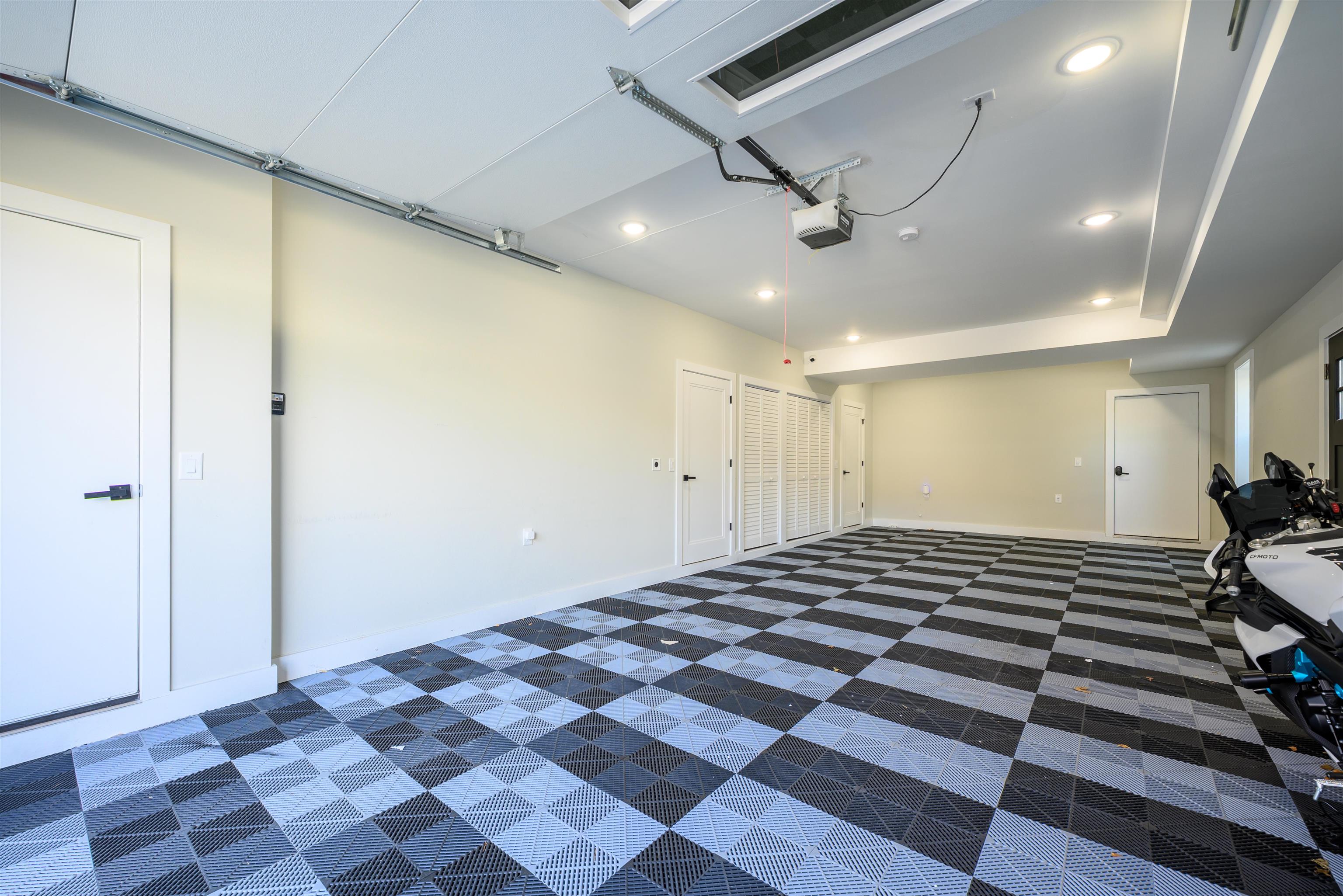 Jersey City, New Jersey, 07307, United States, 3 Bedrooms Bedrooms, ,3 BathroomsBathrooms,Residential,For Sale,1901105