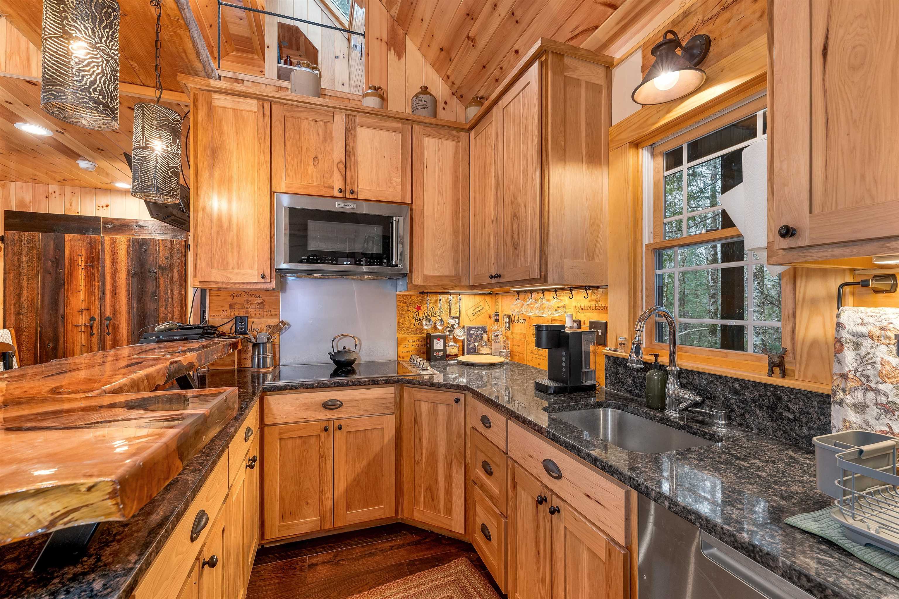 Meredith, New Hampshire, 03253, United States, 4 Bedrooms Bedrooms, ,2 BathroomsBathrooms,Residential,For Sale,1998295