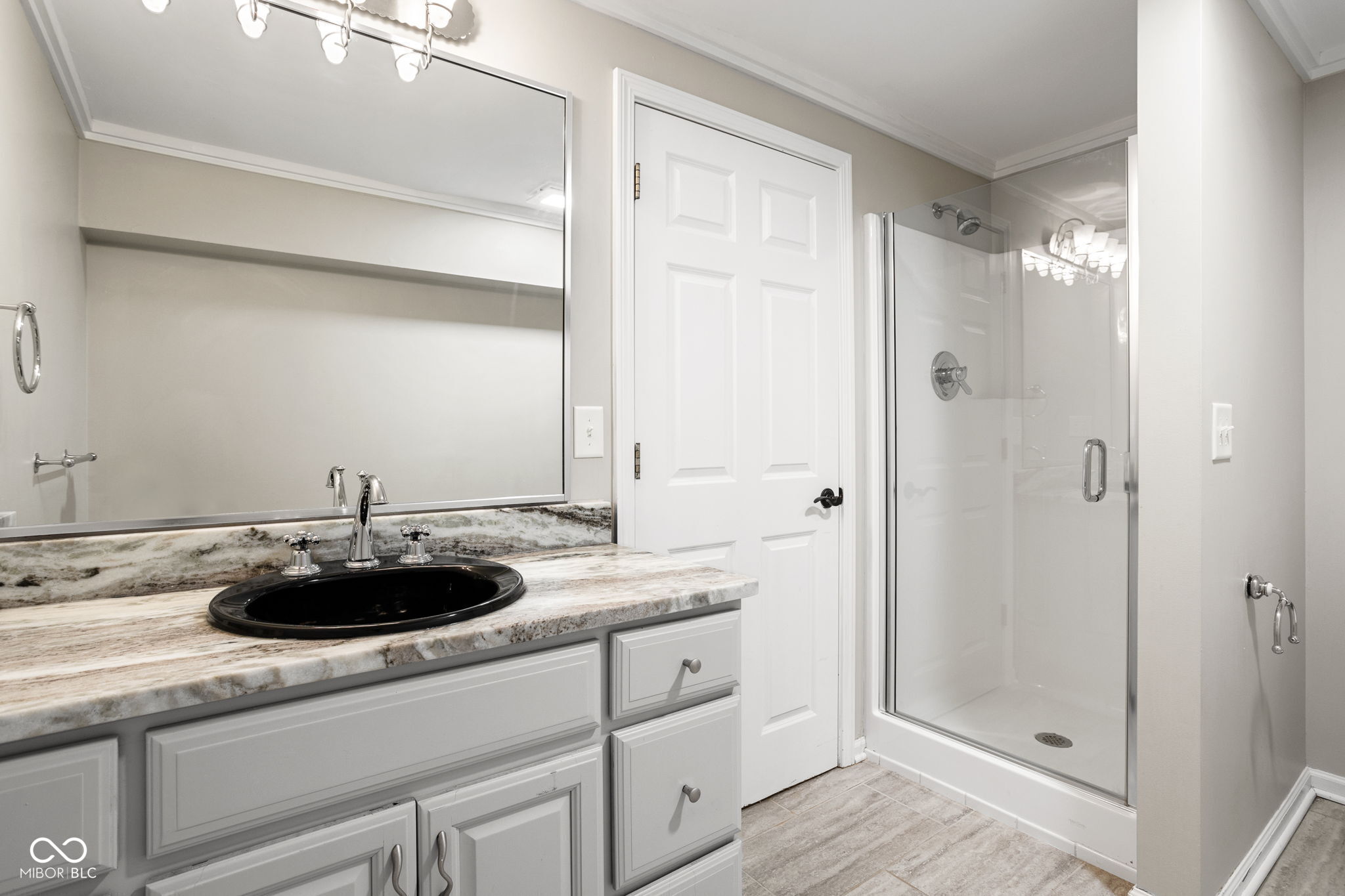 Indianapolis, Indiana, 46226, United States, 6 Bedrooms Bedrooms, ,7 BathroomsBathrooms,Residential,For Sale,1998001