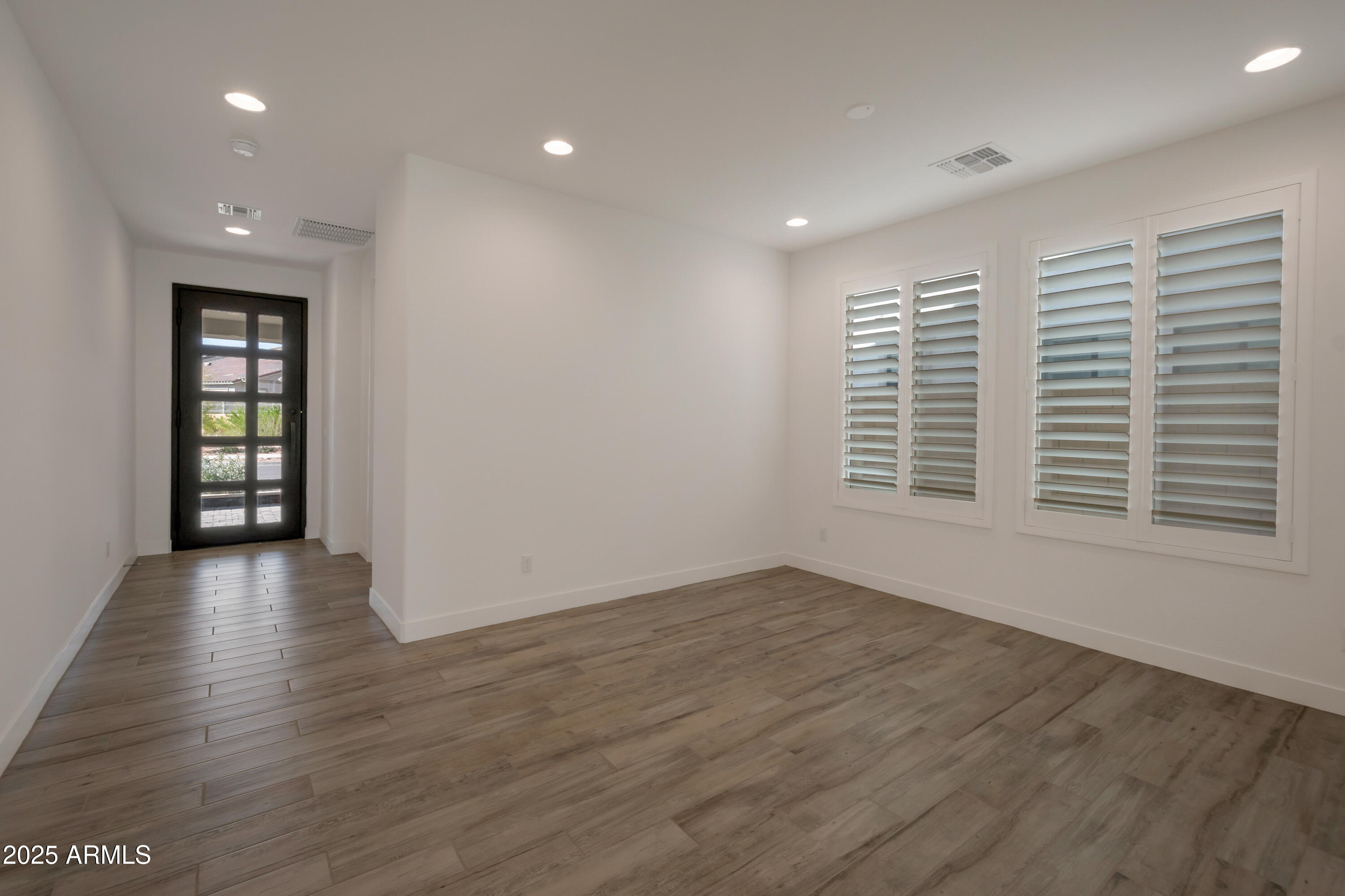 Mesa, Arizona, 85215, United States, 5 Bedrooms Bedrooms, ,Residential,For Sale,1942270