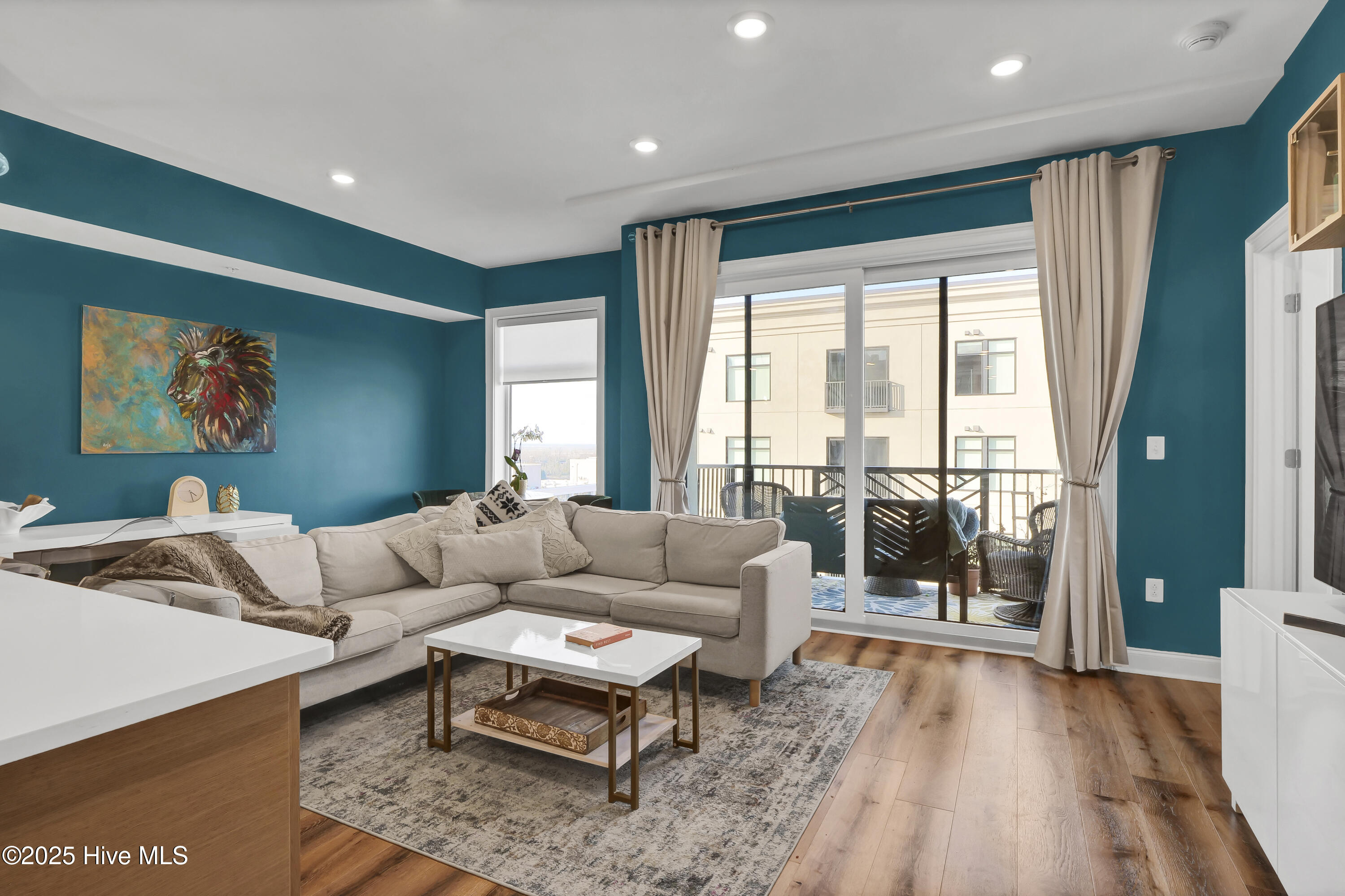 Wilmington, North Carolina, 28401, United States, 1 Bedroom Bedrooms, ,2 BathroomsBathrooms,Residential,For Sale,1705504