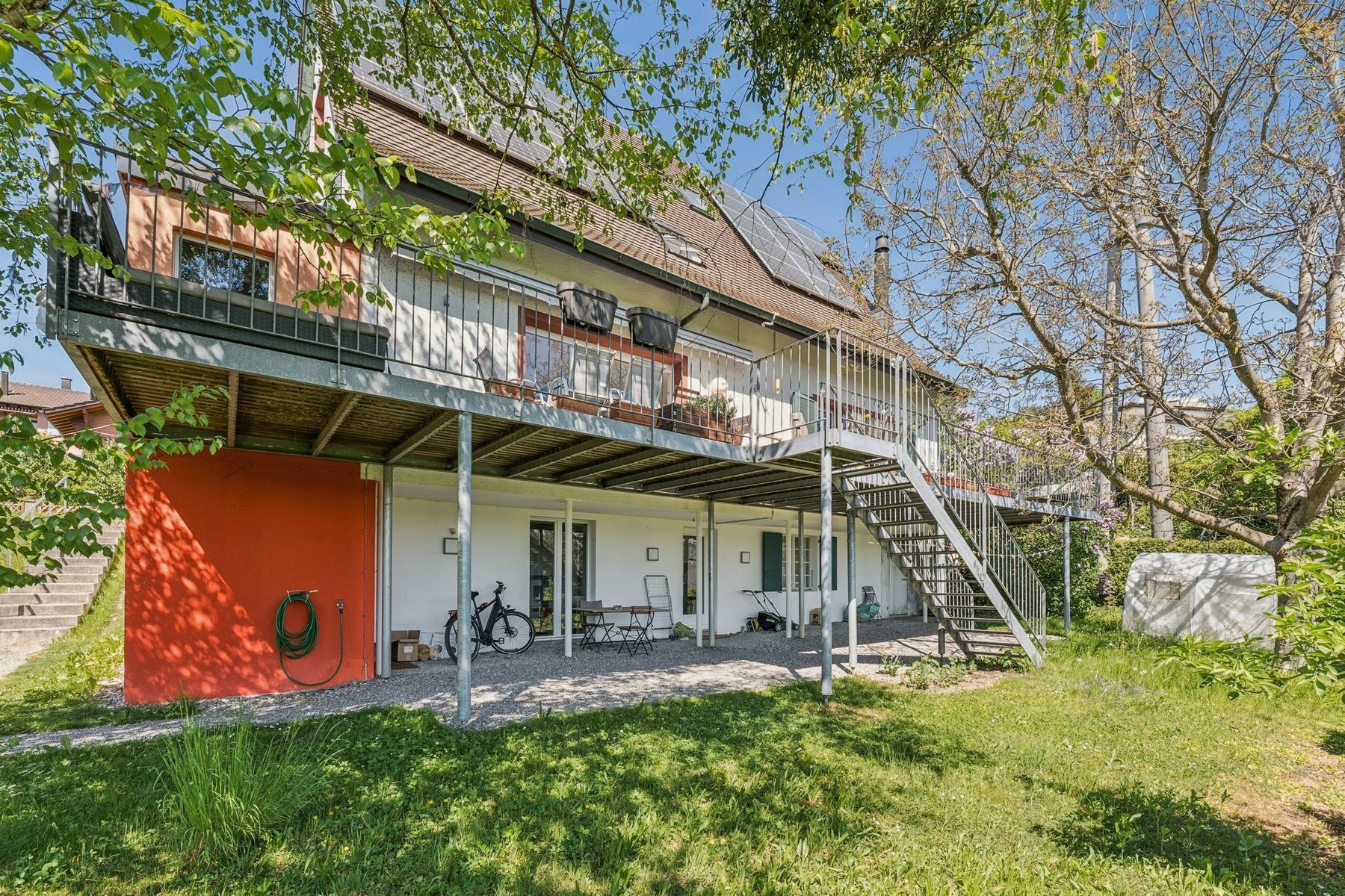 Beautiful two-apartment house close to downtown - 物件實景