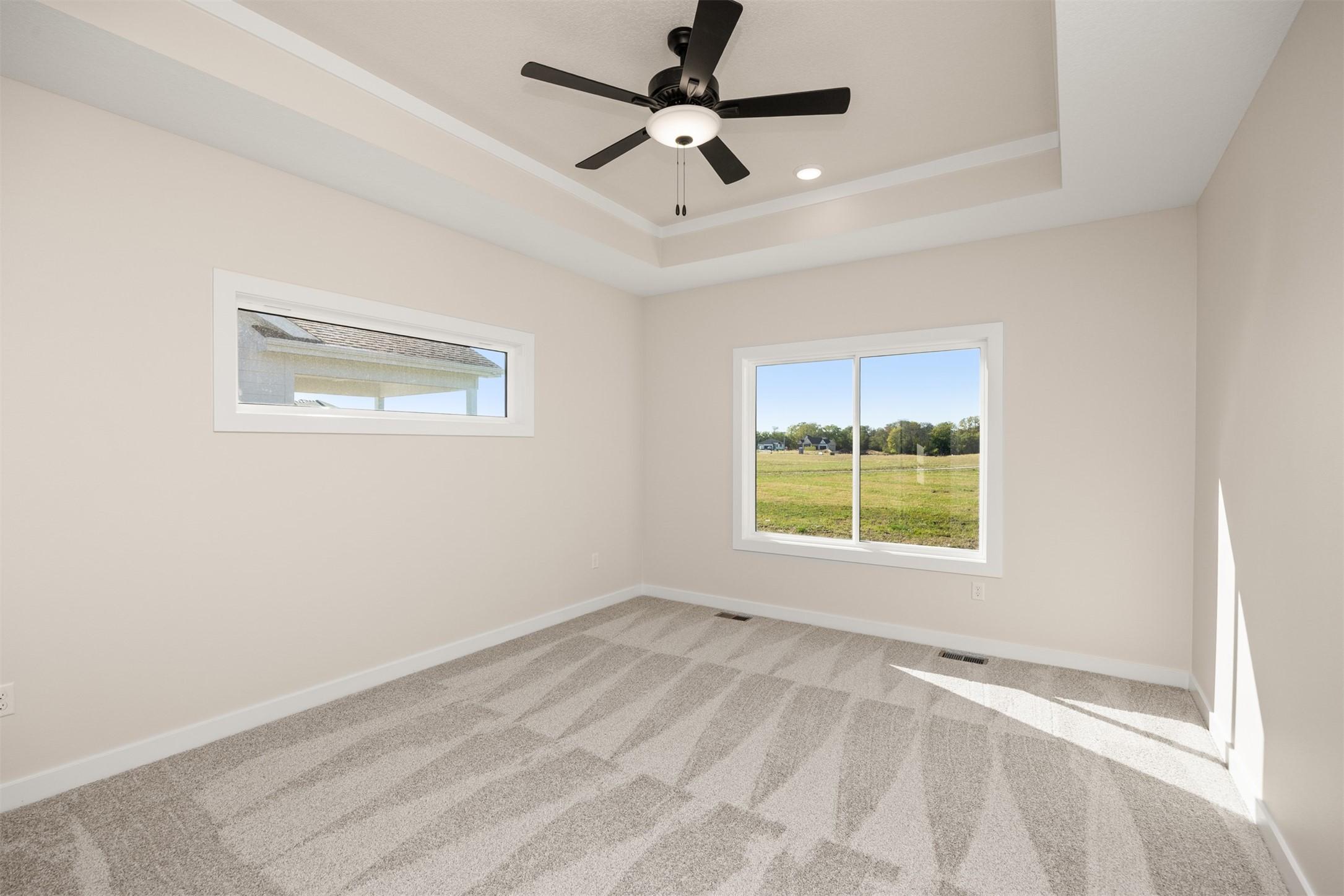 Urbandale, Iowa, 50323, United States, 4 Bedrooms Bedrooms, ,3 BathroomsBathrooms,Residential,For Sale,1975900