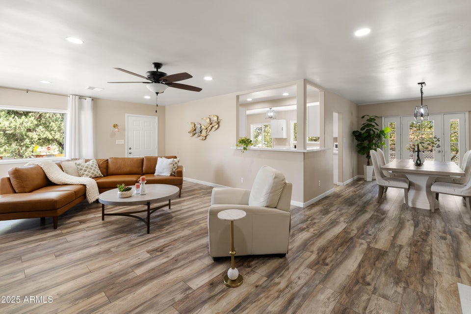 Prescott, Arizona, 86303, United States, 3 Bedrooms Bedrooms, ,2 BathroomsBathrooms,Residential,For Sale,2009226