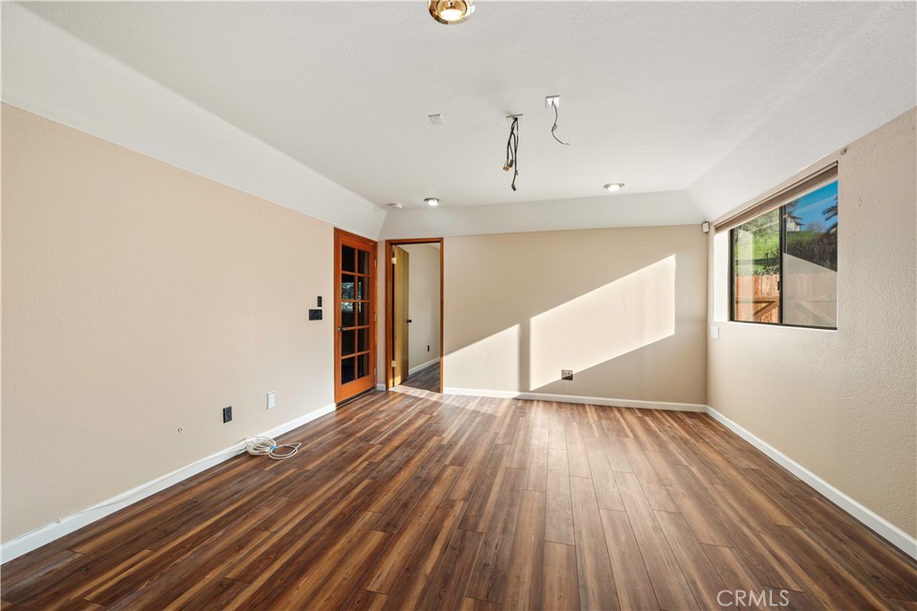 Paso Robles, California, 93446, United States, 5 Bedrooms Bedrooms, ,2 BathroomsBathrooms,Residential,For Sale,2010714