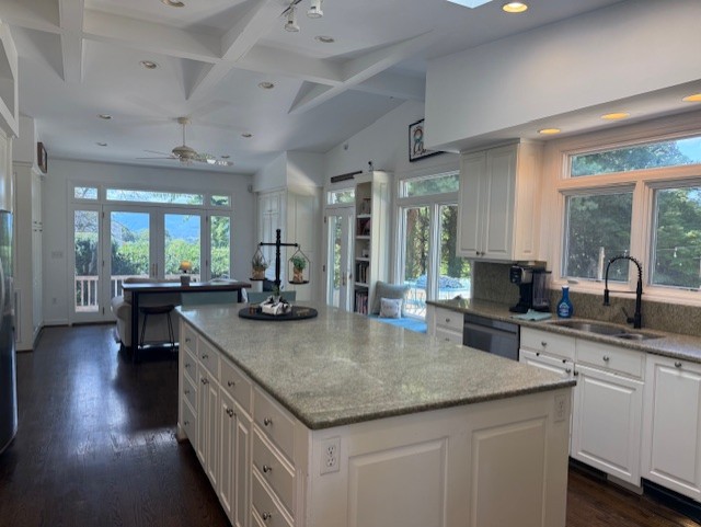 Salem, Virginia, 24153, United States, 4 Bedrooms Bedrooms, ,4 BathroomsBathrooms,Residential,For Sale,1992410