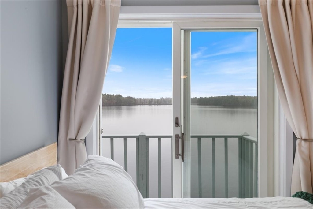 Kingston, New Hampshire, 03848, United States, 2 Bedrooms Bedrooms, ,2 BathroomsBathrooms,Residential,For Sale,1879269