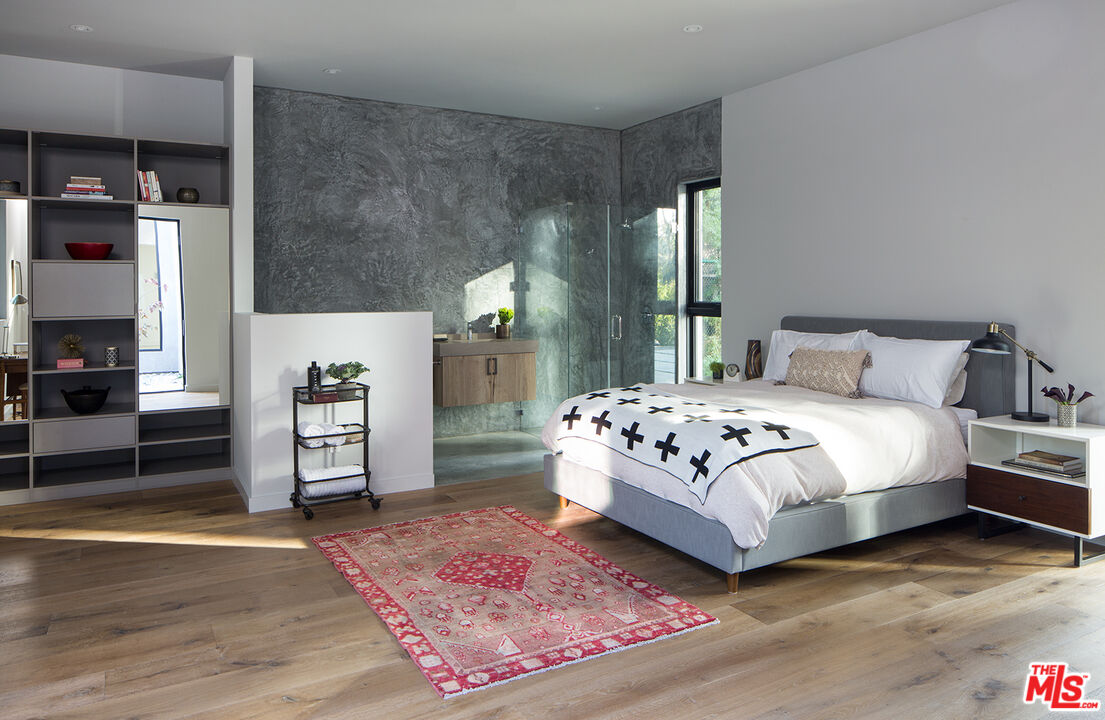 Malibu, California, 90265, United States, 4 Bedrooms Bedrooms, ,3 BathroomsBathrooms,Residential,For Sale,1917899