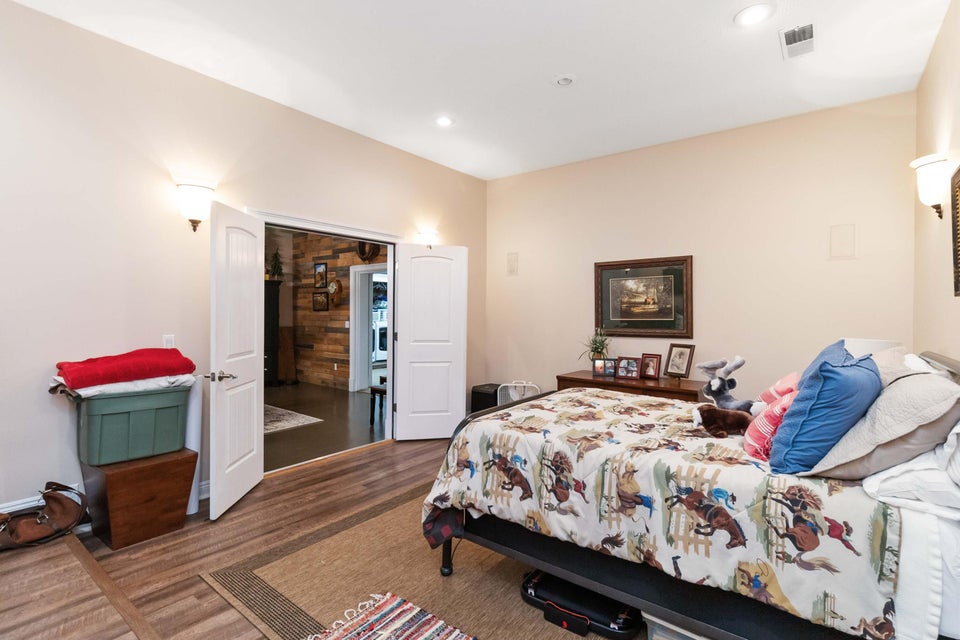 Somerset, Kentucky, 42503, United States, 6 Bedrooms Bedrooms, ,5 BathroomsBathrooms,Residential,For Sale,1835271