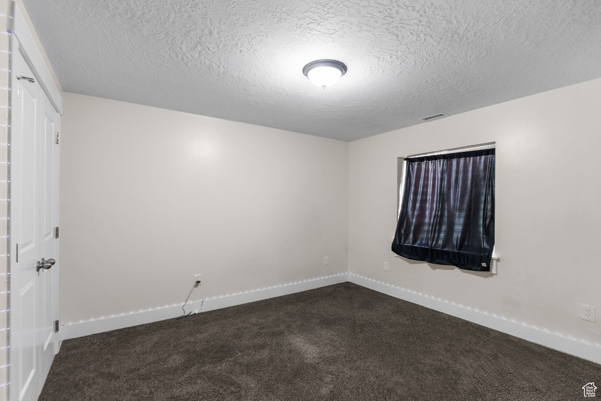 Tooele, Utah, 84074, United States, 5 Bedrooms Bedrooms, ,3 BathroomsBathrooms,Residential,For Sale,1907581