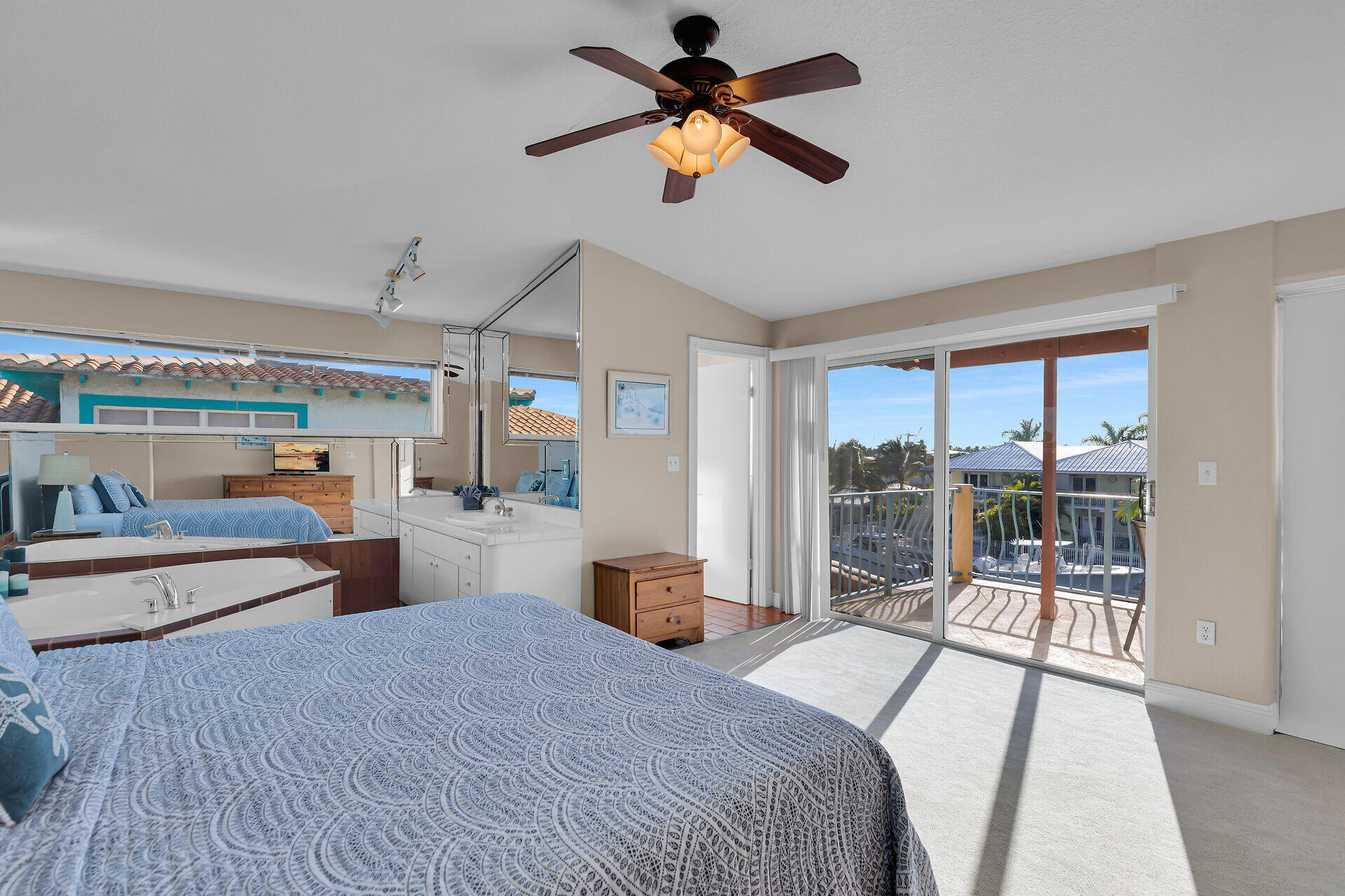 KEY COLONY, Florida, 33051, United States, 3 Bedrooms Bedrooms, ,4 BathroomsBathrooms,Residential,For Sale,1988012