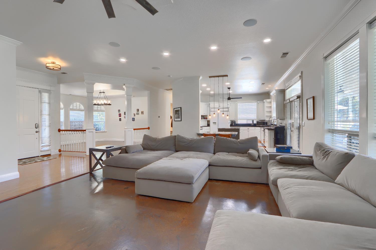 Ahwahnee, California, 93601, United States, 5 Bedrooms Bedrooms, ,4 BathroomsBathrooms,Residential,For Sale,2043706