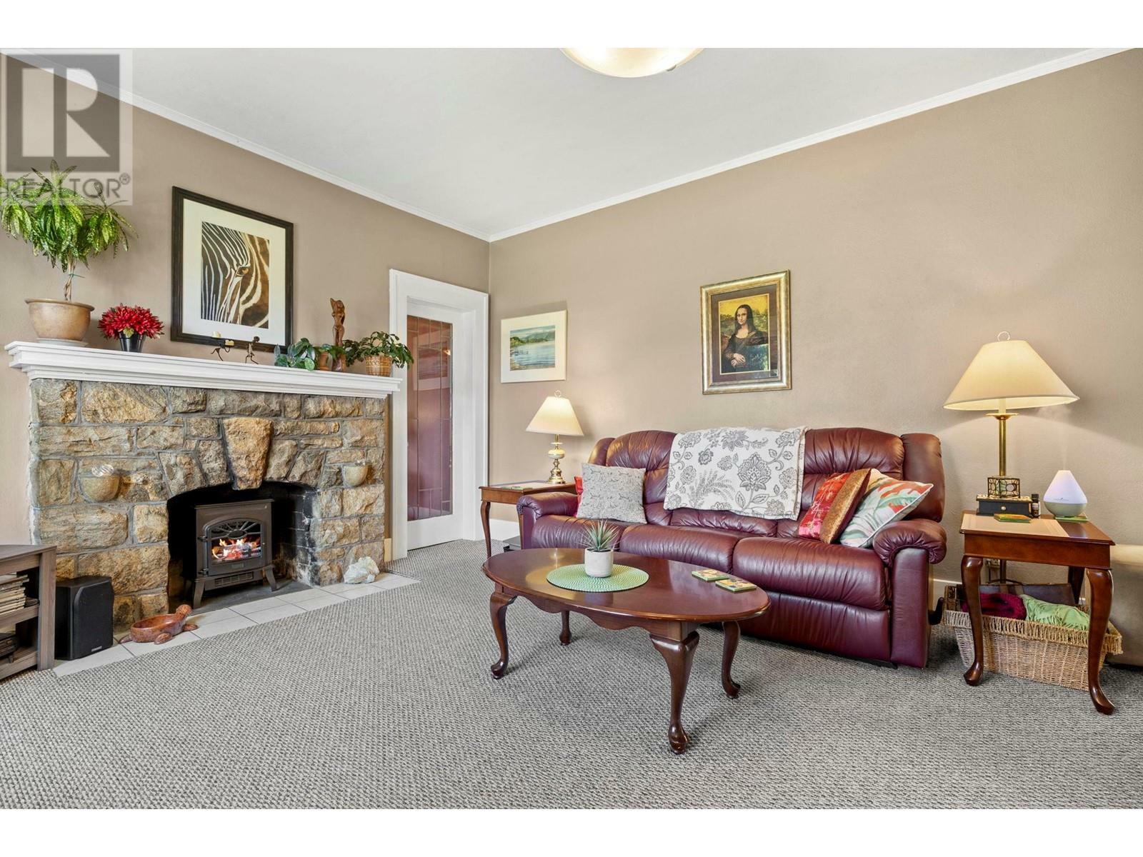 KELOWNA, British Columbia, V1Y 1A7, CA, 2 Bedrooms Bedrooms, ,1 BathroomBathrooms,Residential,For Sale,1837740