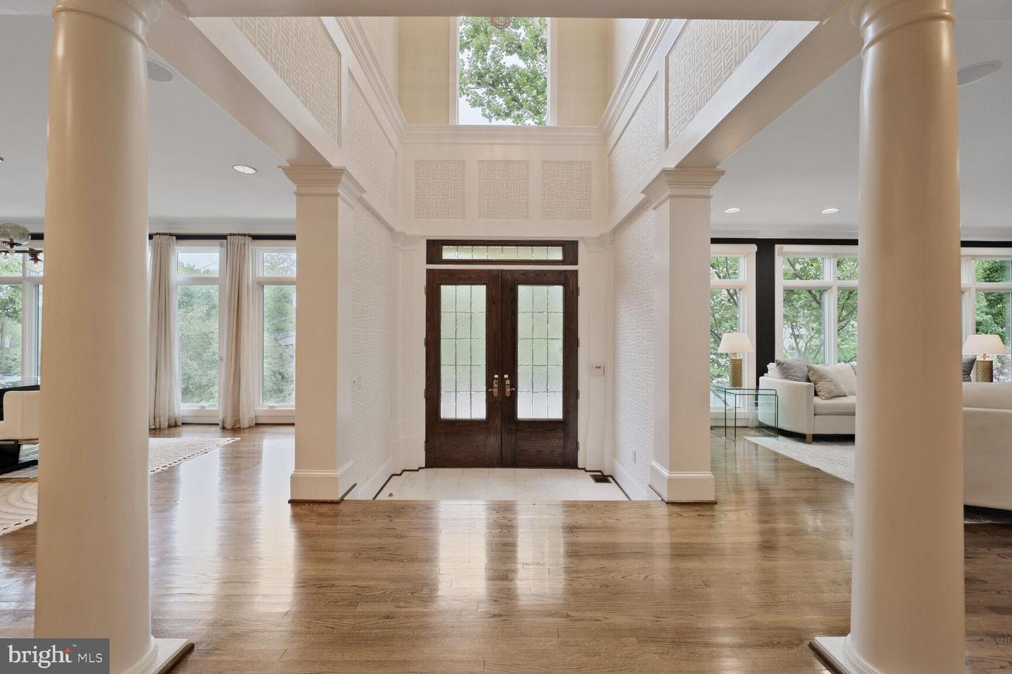Washington, District of Columbia, 20016, United States, 5 Bedrooms Bedrooms, ,6 BathroomsBathrooms,Residential,For Sale,1896889
