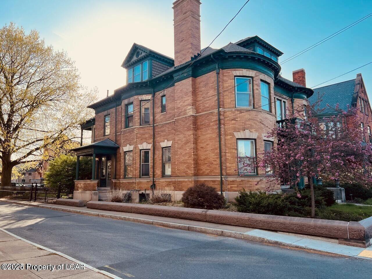 Wilkes-Barre, Pennsylvania, 18701, United States, 7 Bedrooms Bedrooms, ,3 BathroomsBathrooms,Residential,For Sale,1982709