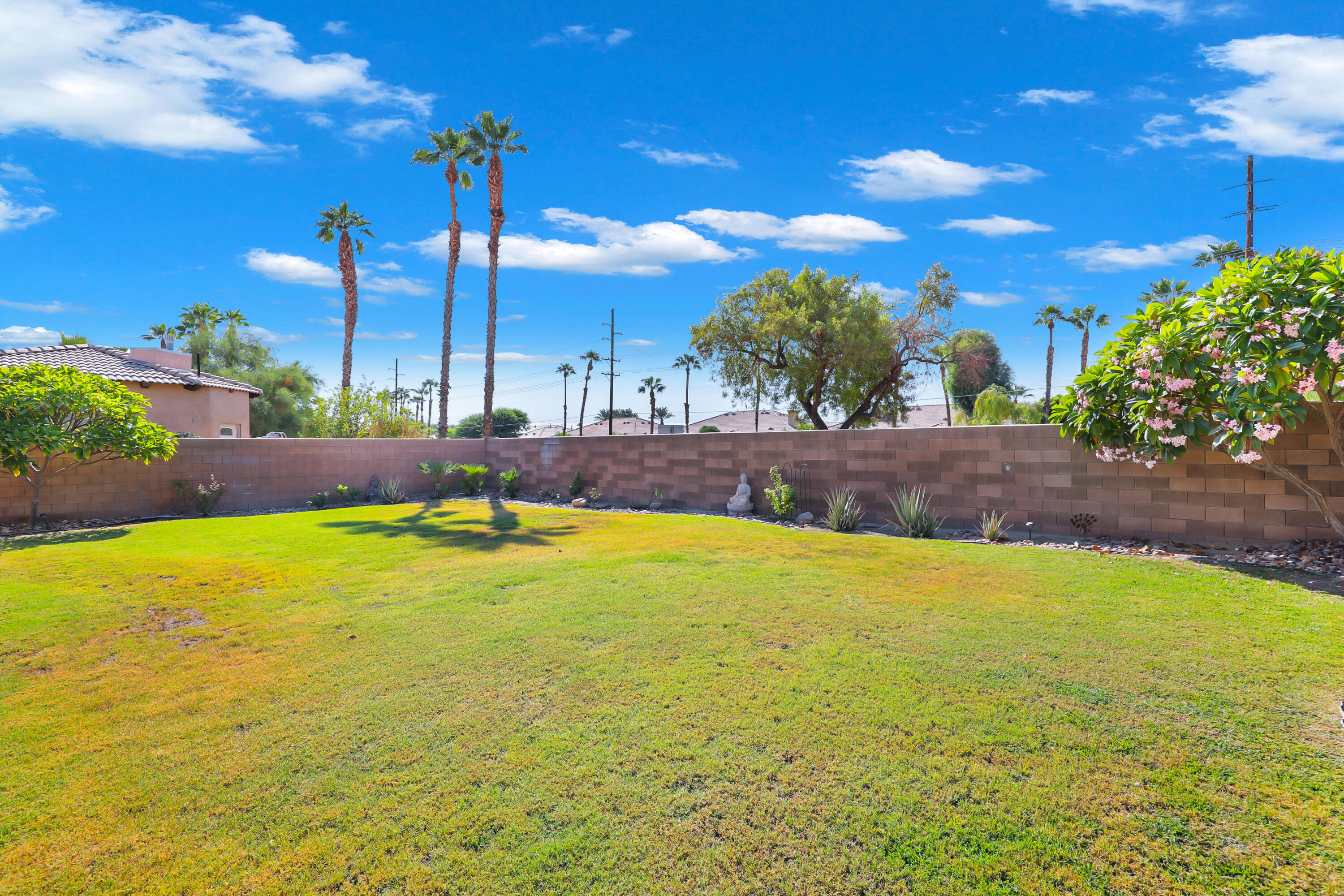 Indio, California, 92201, United States, 4 Bedrooms Bedrooms, ,3 BathroomsBathrooms,Residential,For Sale,1950105