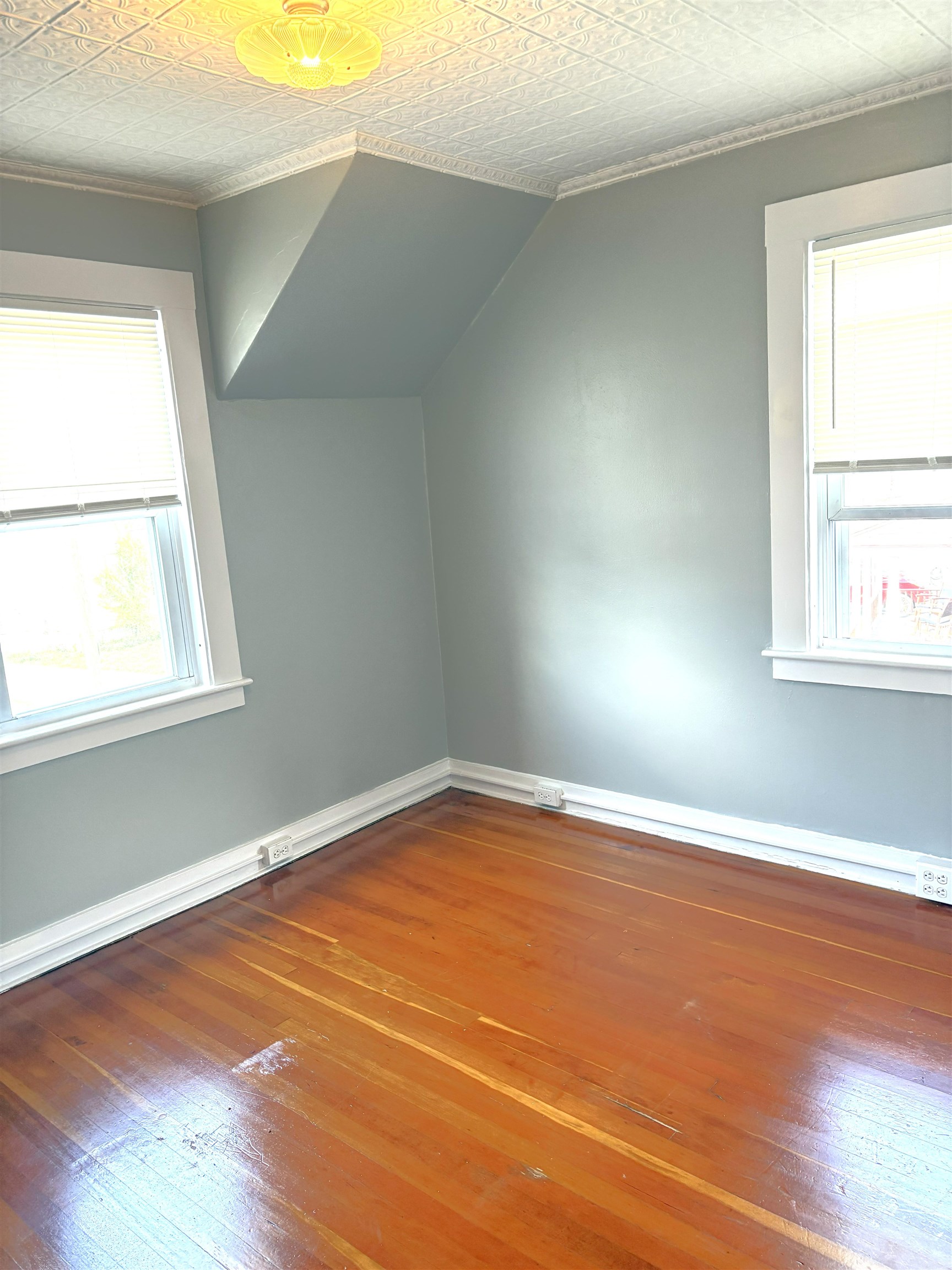 Nashua, New Hampshire, 03060, United States, ,Residential,For Sale,1967805