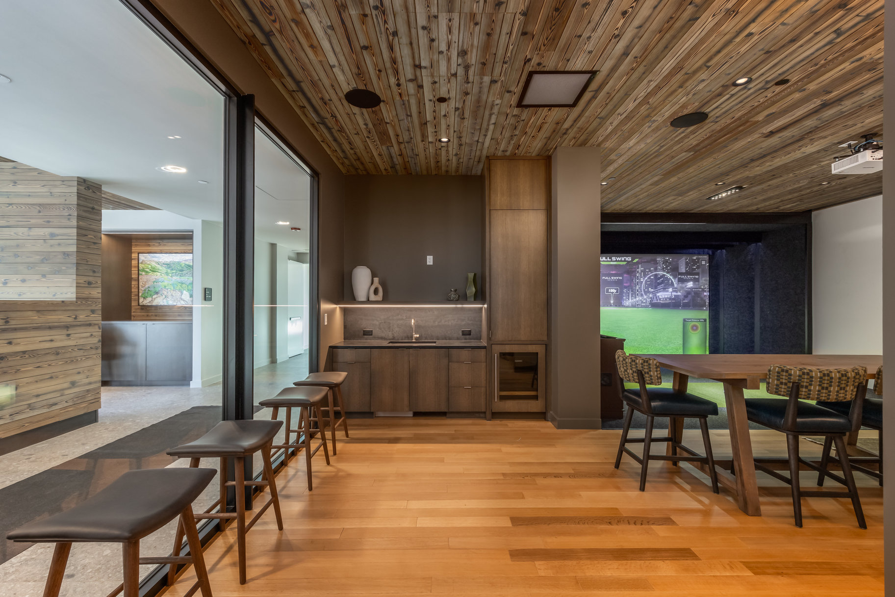  Furnished 5-bedroom Penthouse at Founder