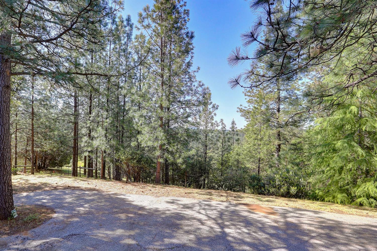 Grass Valley, California, 95949, United States, 3 Bedrooms Bedrooms, ,3 BathroomsBathrooms,Residential,For Sale,1842602
