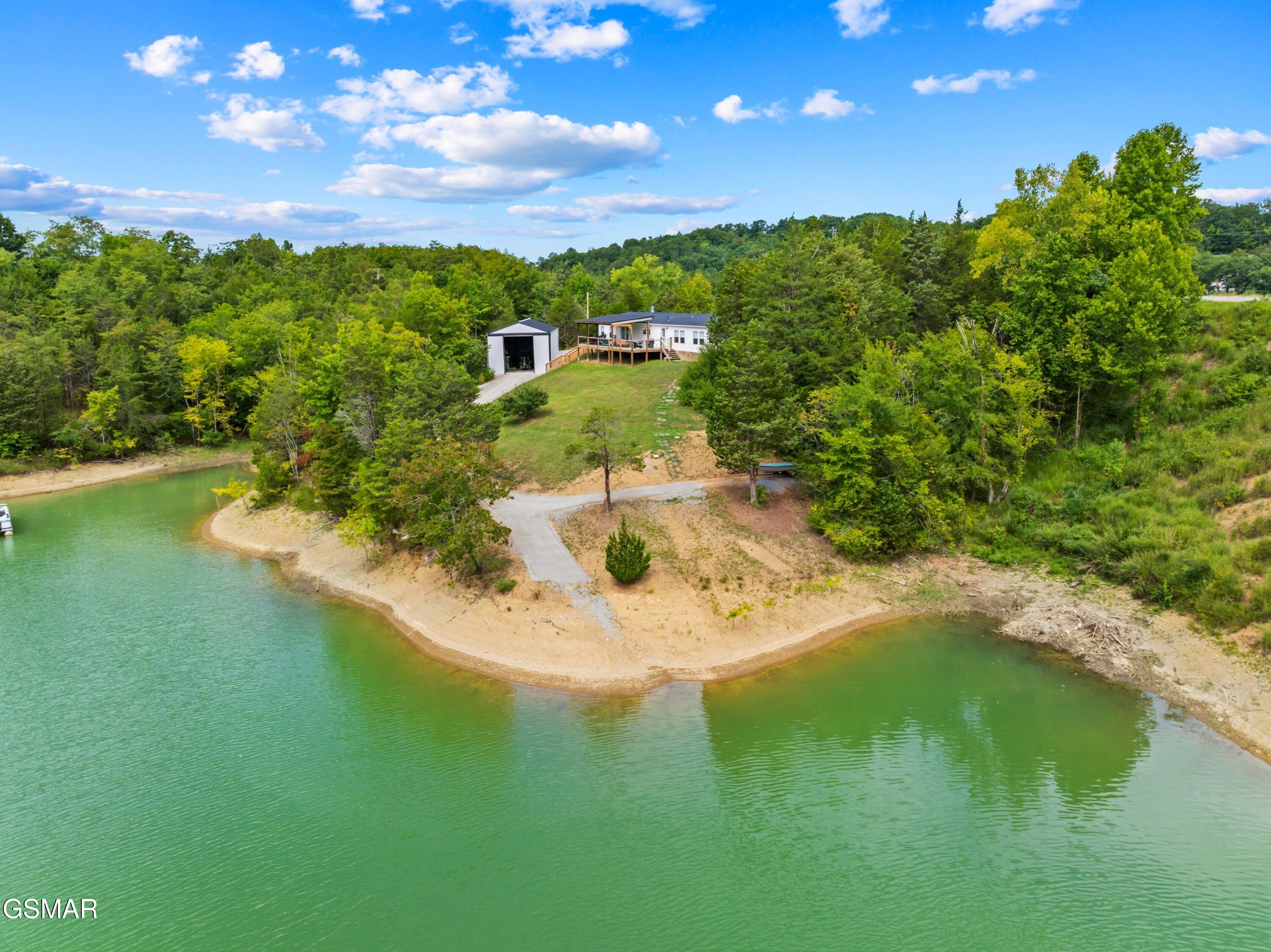 Dandridge, Tennessee, 37725, United States, 3 Bedrooms Bedrooms, ,2 BathroomsBathrooms,Residential,For Sale,1982636