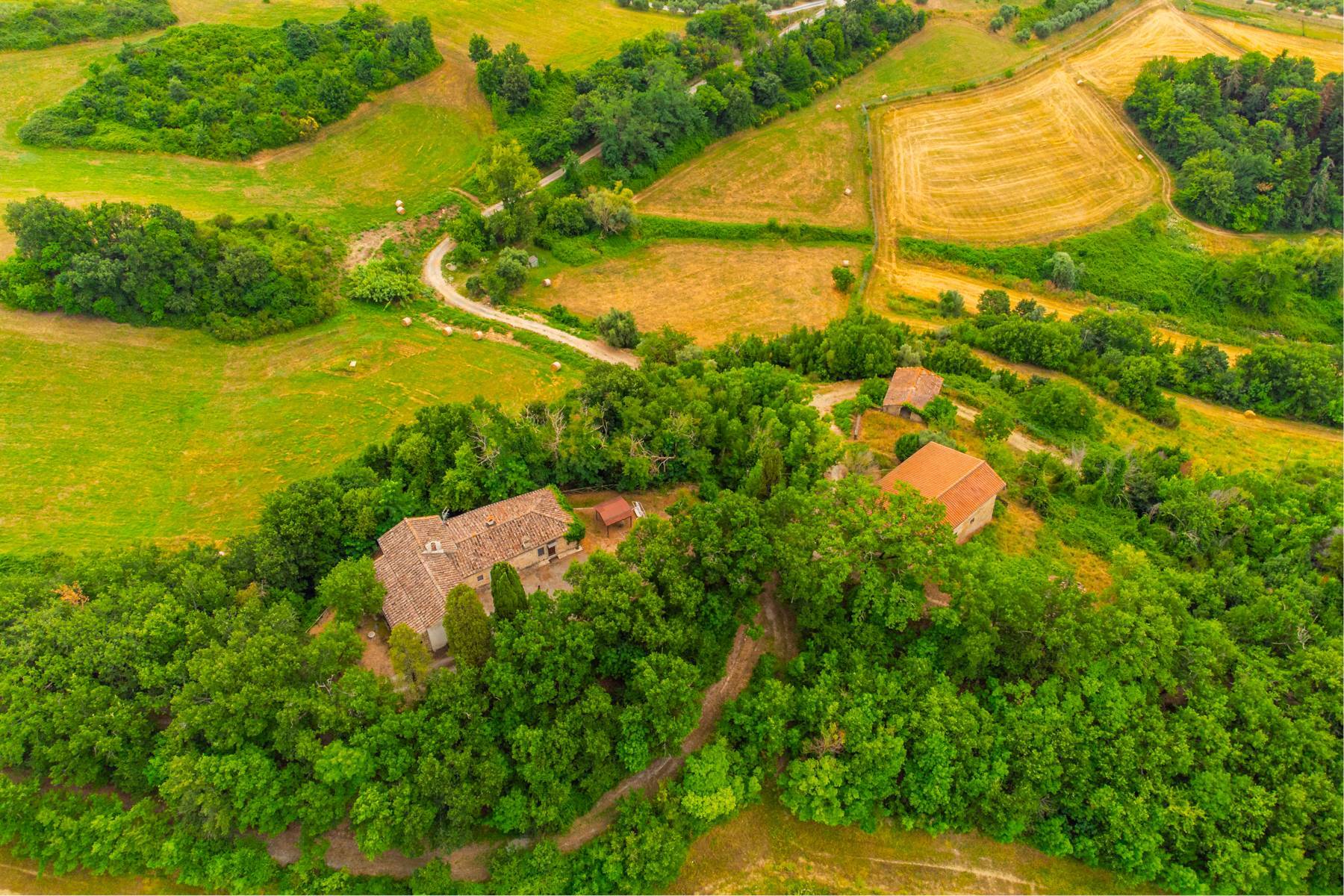Barberino di Mugello, Firenze, 50031, IT, 35 Bedrooms Bedrooms, ,25 BathroomsBathrooms,Residential,For Sale,1926521