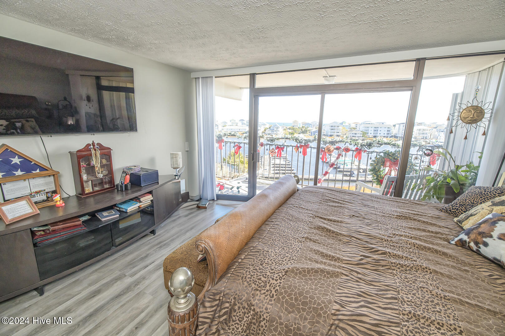 Carolina Beach, North Carolina, 28428, United States, 2 Bedrooms Bedrooms, ,2 BathroomsBathrooms,Residential,For Sale,1821334