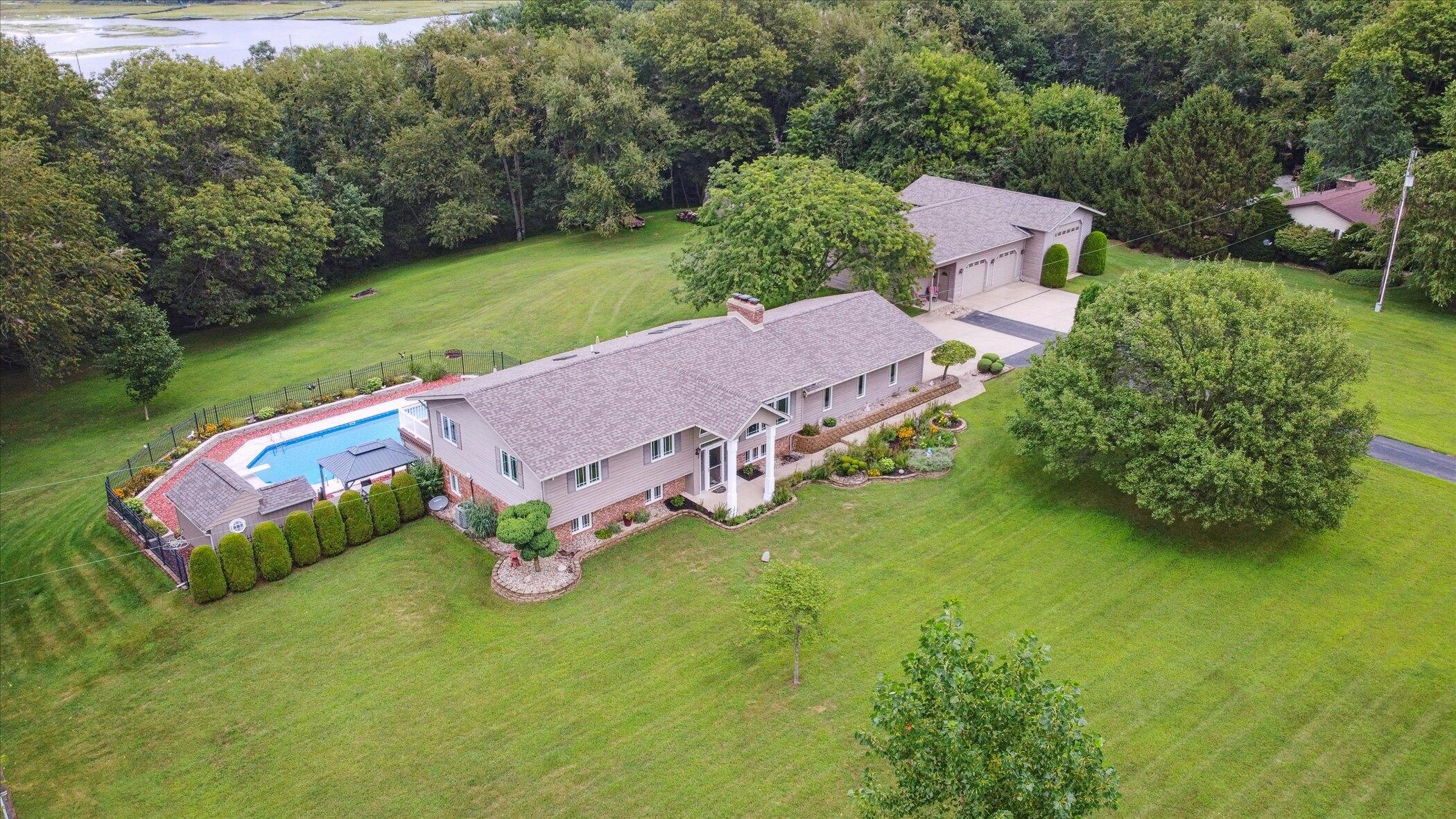 New Carlisle, Indiana, 46552, United States, 4 Bedrooms Bedrooms, ,2 BathroomsBathrooms,Residential,For Sale,1924883
