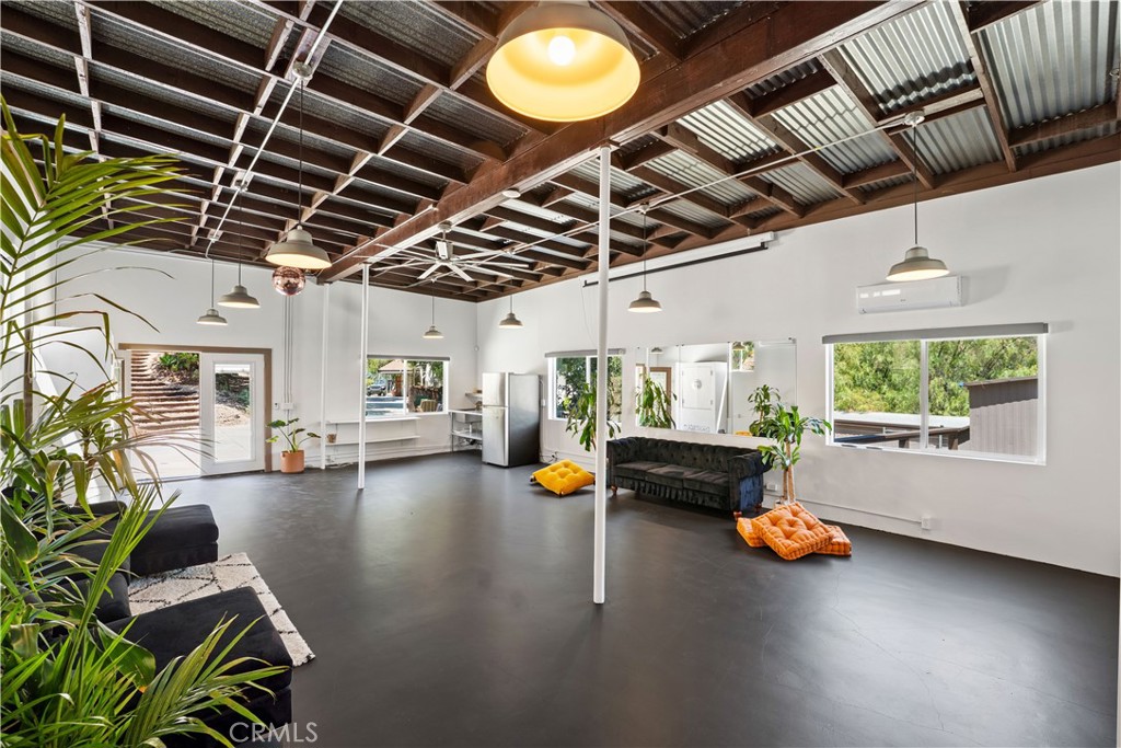 Calabasas, California, 91302, United States, 4 Bedrooms Bedrooms, ,3 BathroomsBathrooms,Residential,For Sale,1890282