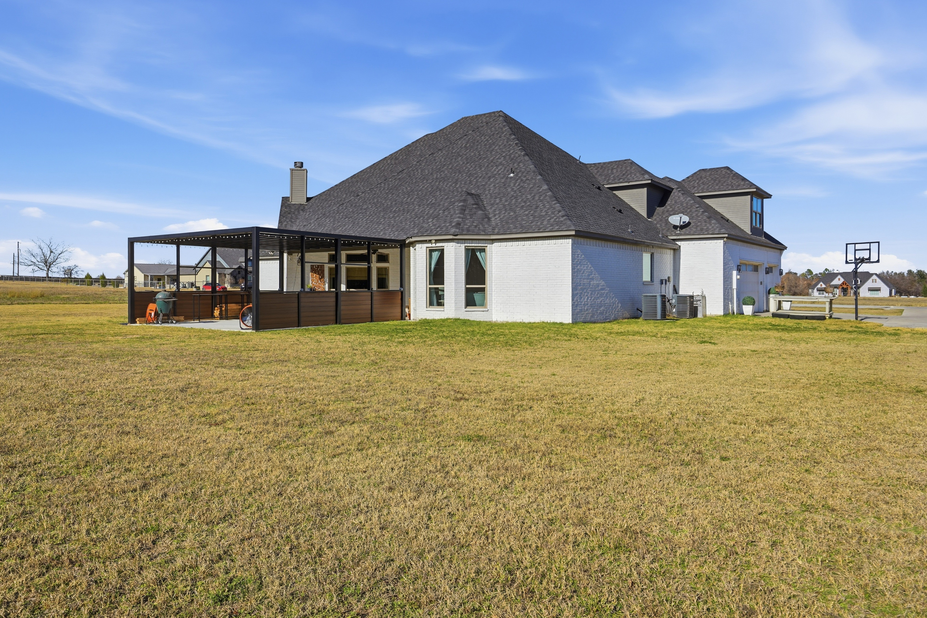  a private gated retreat where  luxury meets texas tranquility - 物件實景
