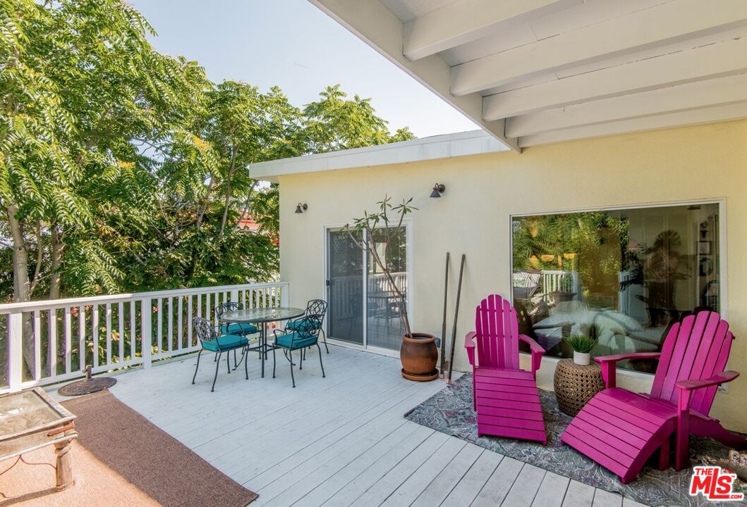 West Hollywood, California, 90069, United States, 3 Bedrooms Bedrooms, ,2 BathroomsBathrooms,Residential,For Sale,2002247