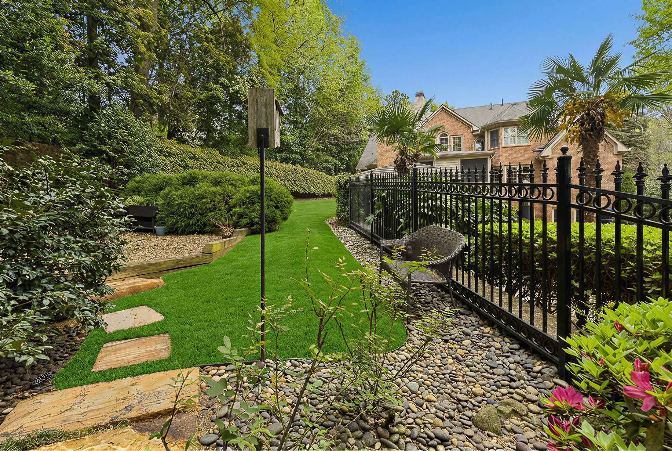  Exquisite Gated Brick and Stone Estate in Sought-after Chastain Park Area - 物件實景