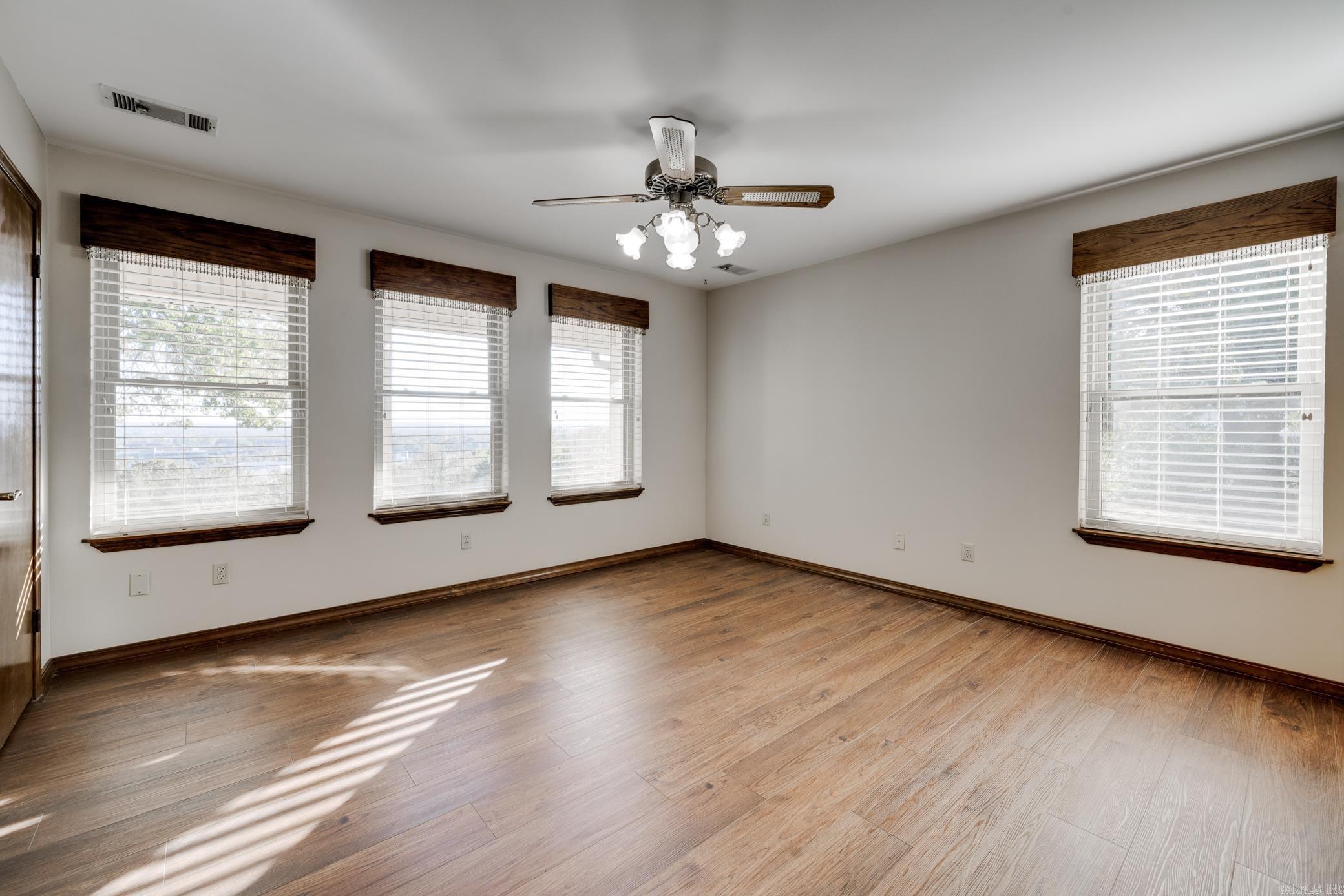 Conway, Arkansas, 72032, United States, 4 Bedrooms Bedrooms, ,2 BathroomsBathrooms,Residential,For Sale,1988204