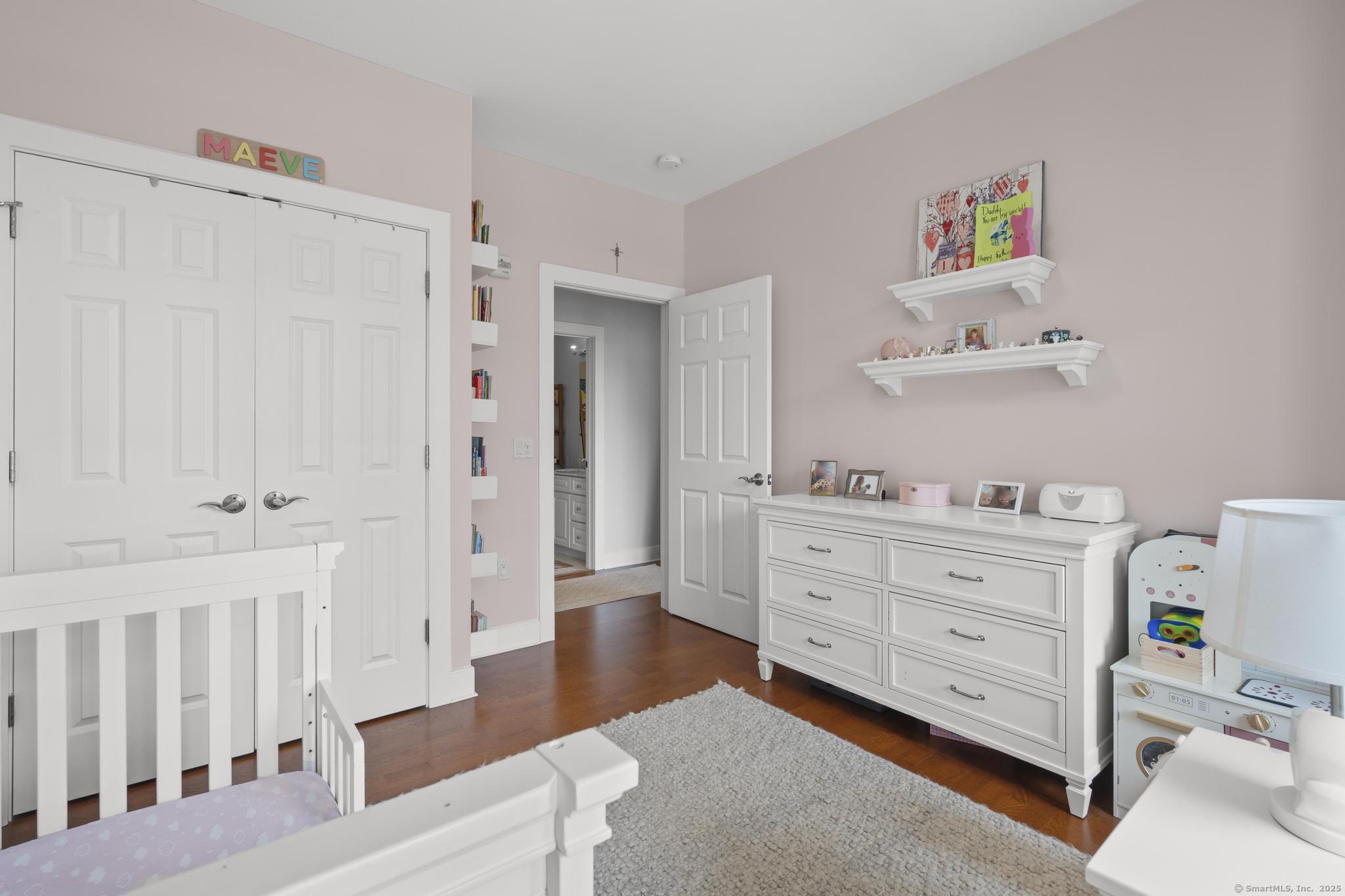 Stamford, Connecticut, 06902, United States, 2 Bedrooms Bedrooms, ,2 BathroomsBathrooms,Residential,For Sale,1917913