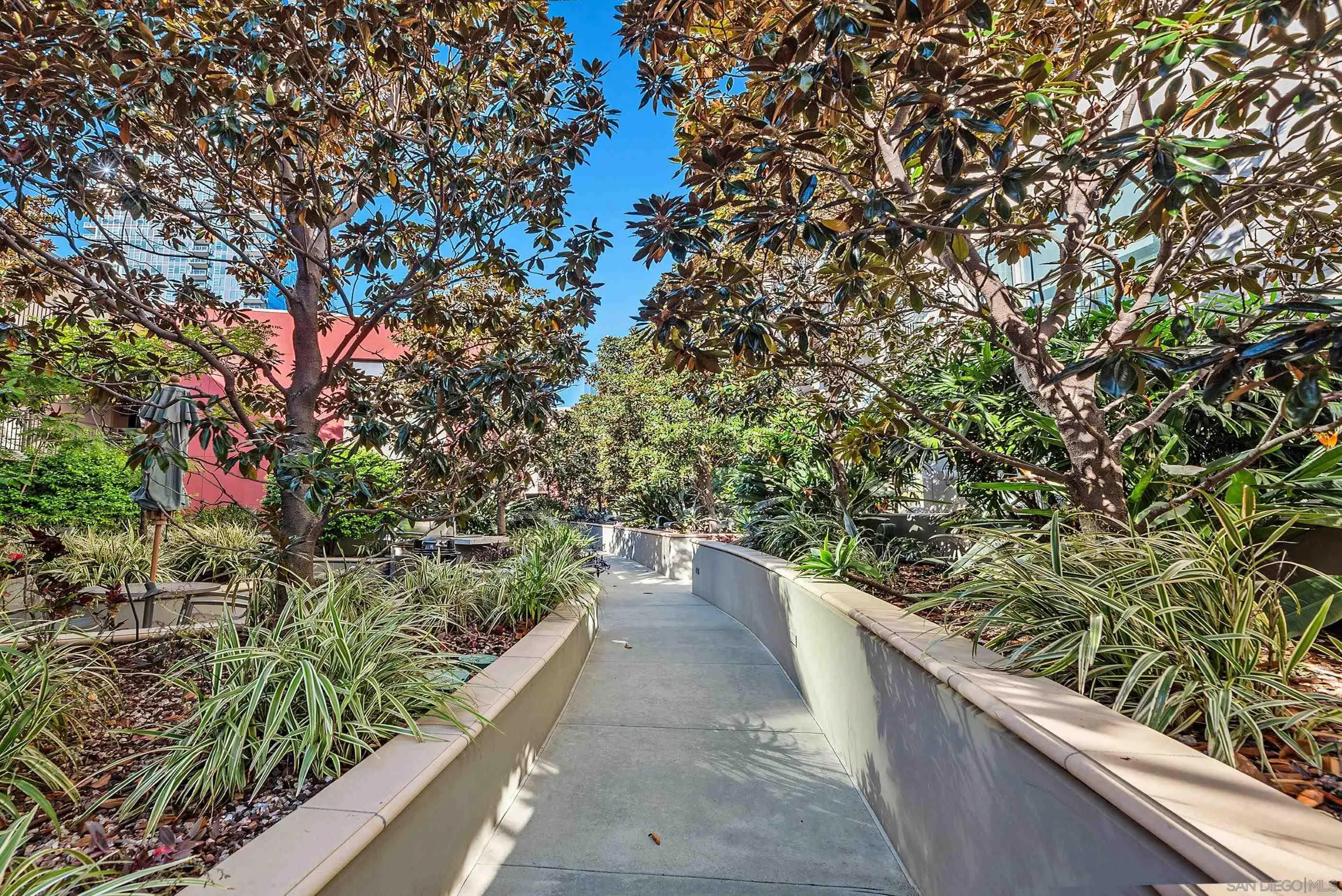 San Diego, California, 92101, United States, 1 Bedroom Bedrooms, ,1 BathroomBathrooms,Residential,For Sale,1999122