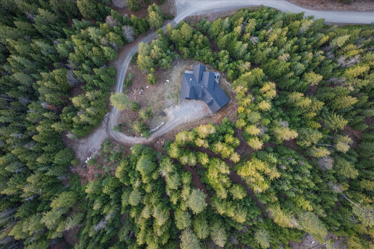 Sagle, Idaho, 83860, United States, 3 Bedrooms Bedrooms, ,4 BathroomsBathrooms,Residential,For Sale,1976949