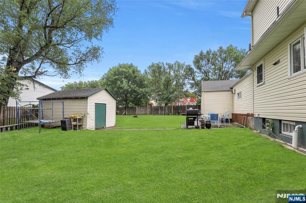 Fair Lawn, New Jersey, 07410, United States, 3 Bedrooms Bedrooms, ,3 BathroomsBathrooms,Residential,For Sale,1992145