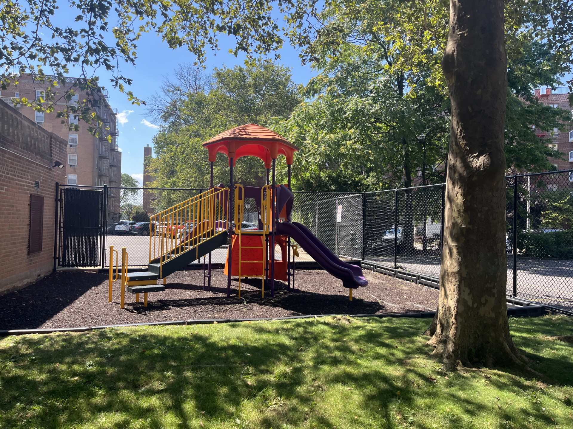 8429 153rd Avenue, Howard Beach, NY, 11414 - 物件實景