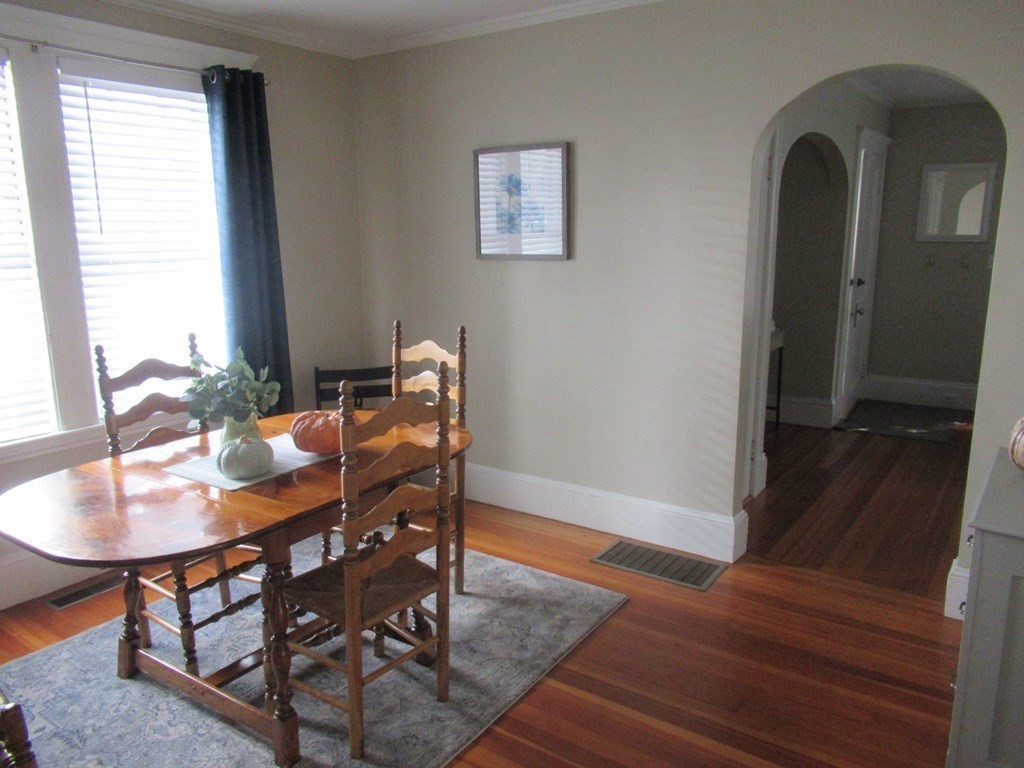 Salem, Massachusetts, 01970, United States, 4 Bedrooms Bedrooms, ,2 BathroomsBathrooms,Residential,For Sale,1846004